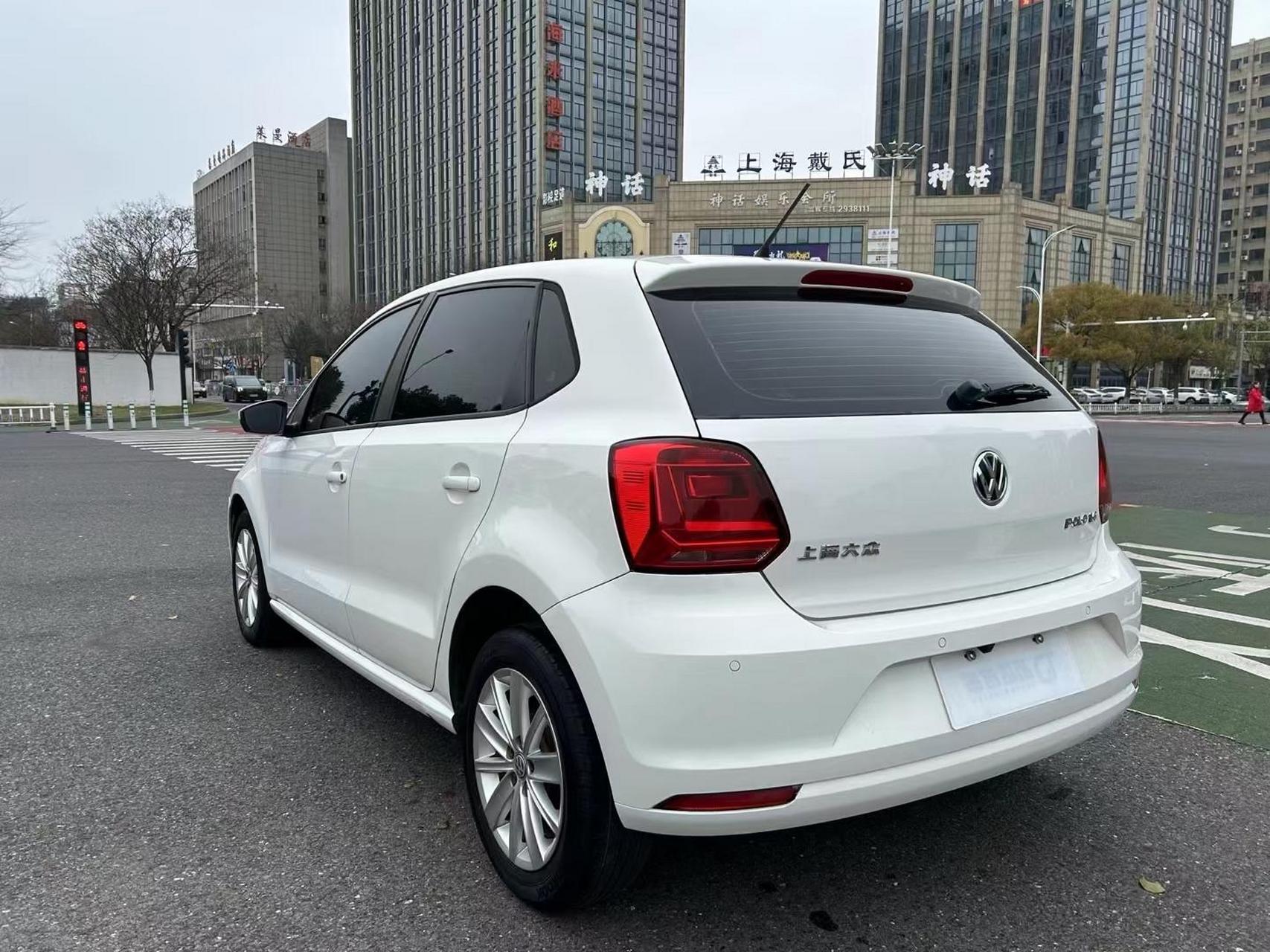 大众菠萝 15年,1.