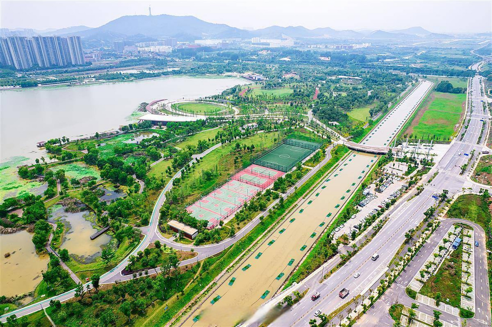 晚安武汉##网友拍武汉#【江夏中央大公园美如画】武汉市江夏中央大