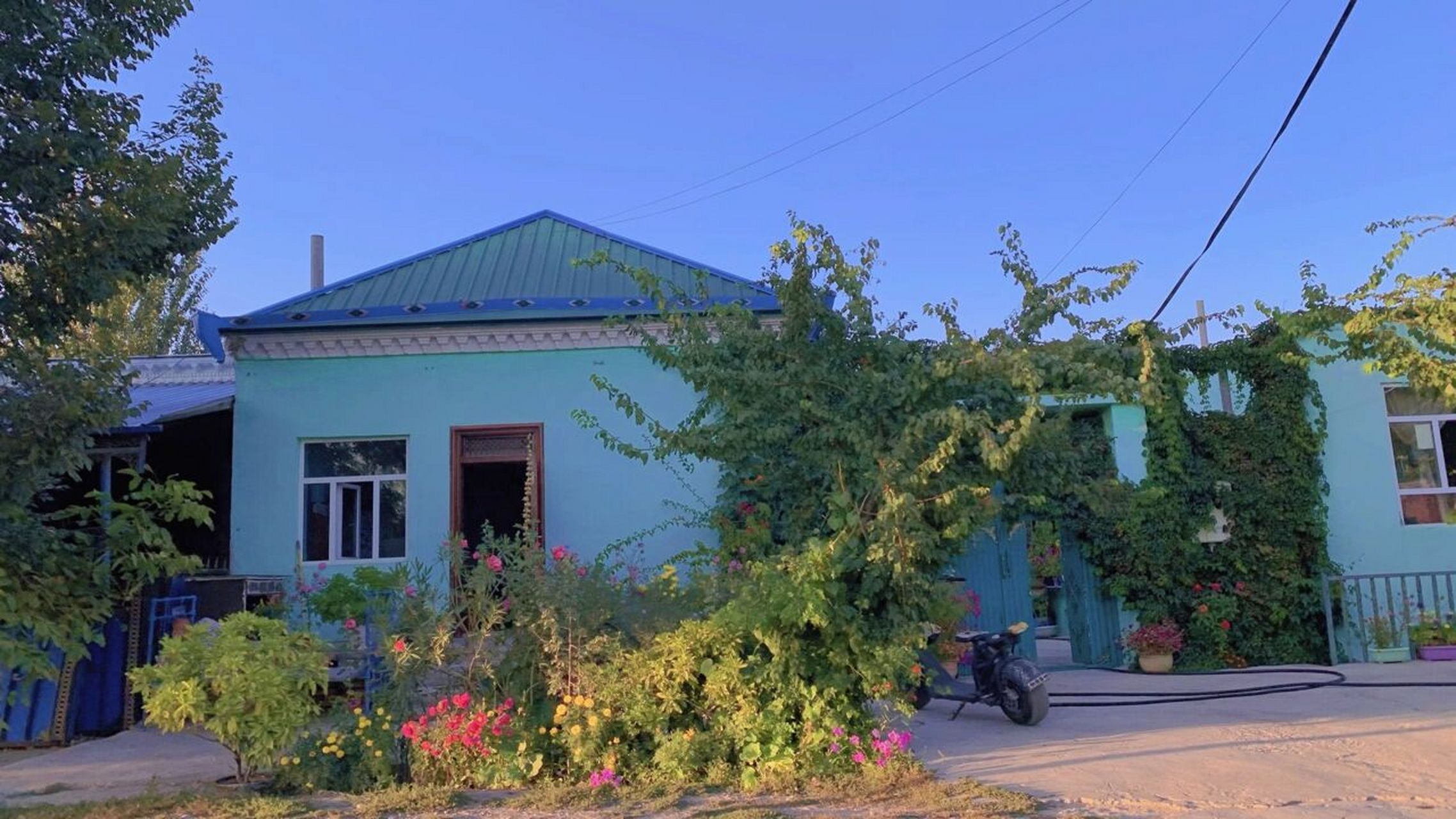偶然路过的清水河镇:向往的生活 明天打算自驾赛里木湖,晚上住清水河