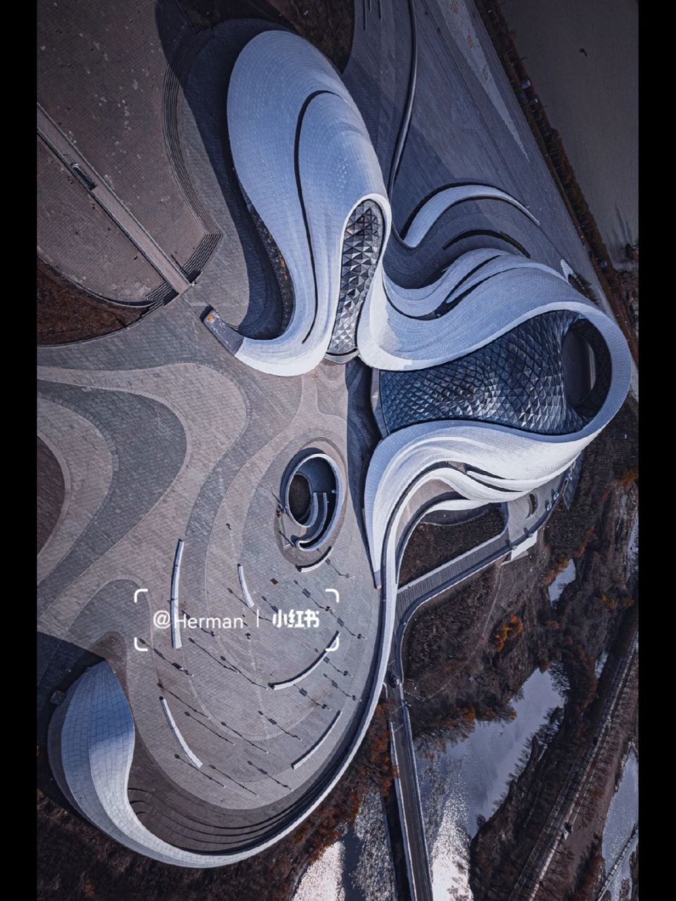 哈尔滨印象-拾/航拍冰城最美异形建筑7615 坐落于哈尔滨松北区的