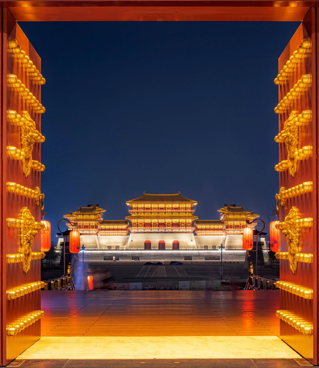 洛阳神都明堂天堂景区 1,明堂南门远眺应天门;2,明堂宝座;3,天堂大堂
