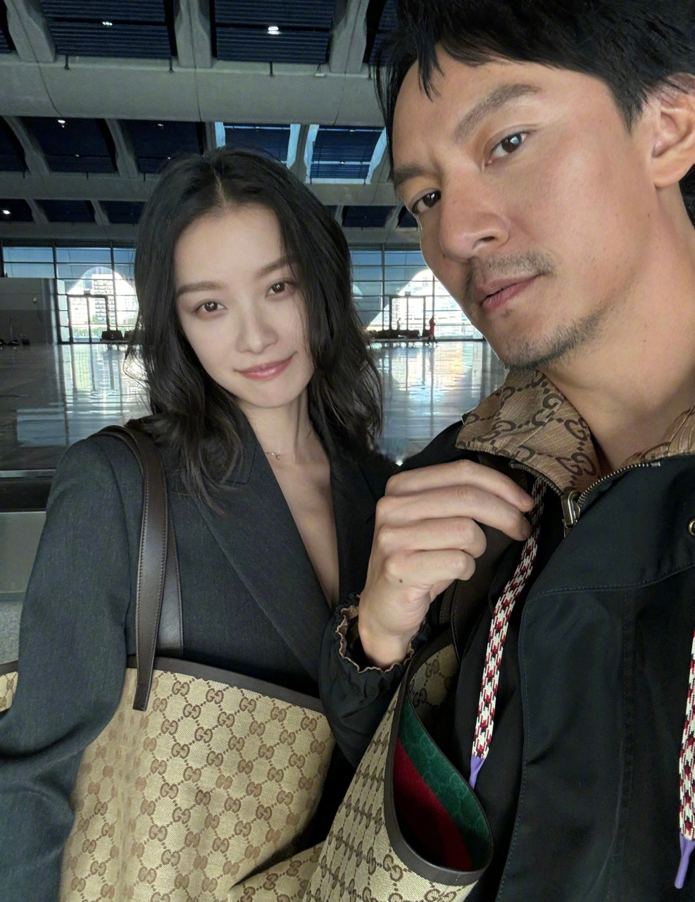 倪妮和张震合影也太养眼了点吧