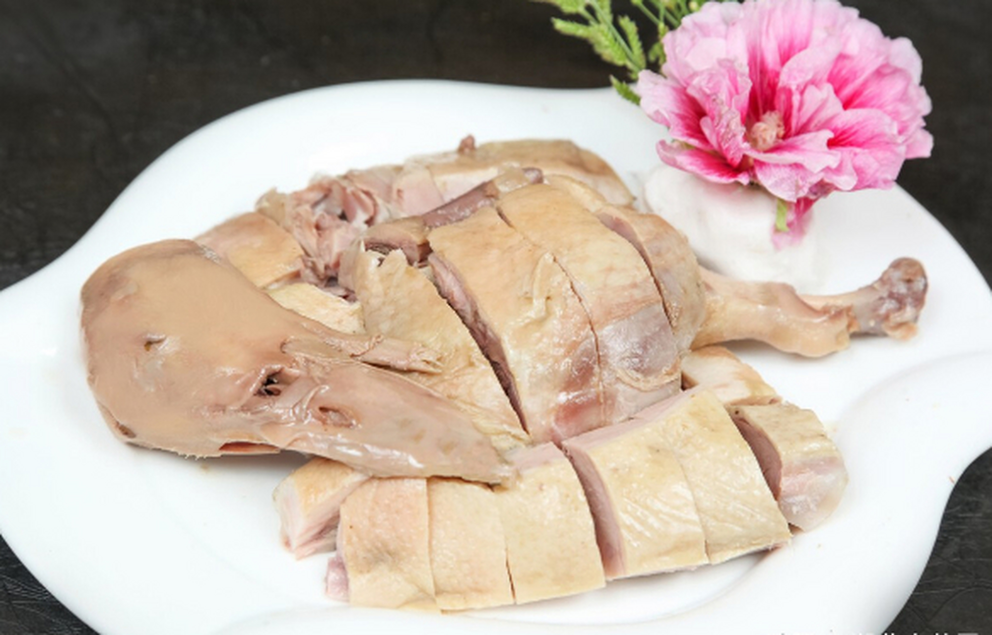 白斩加积鸭#美食分享#美食#海南美食#  白斩加积鸭是海南特色名菜之一