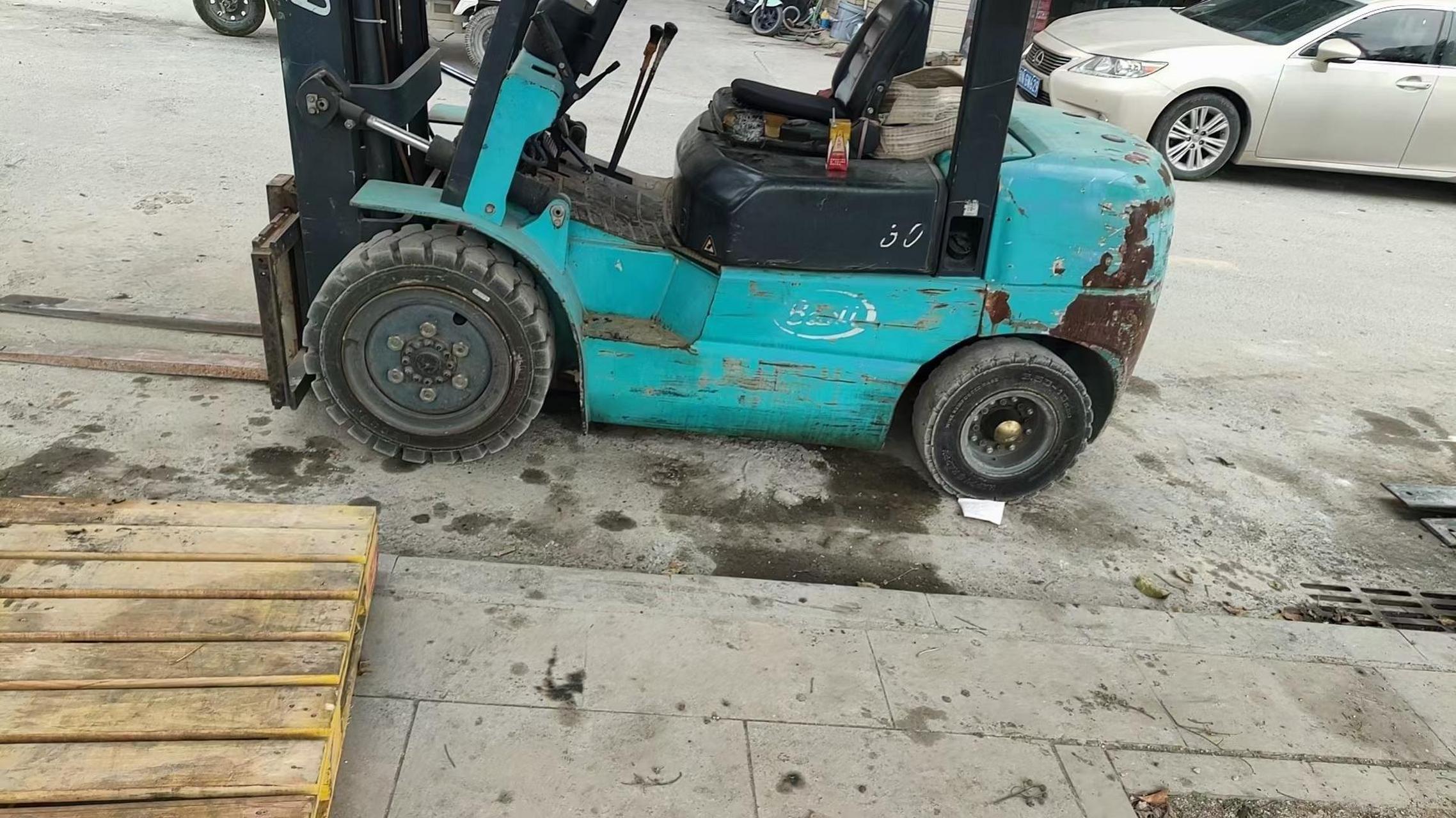 宝骊叉车,3吨3米高,工作一切正常