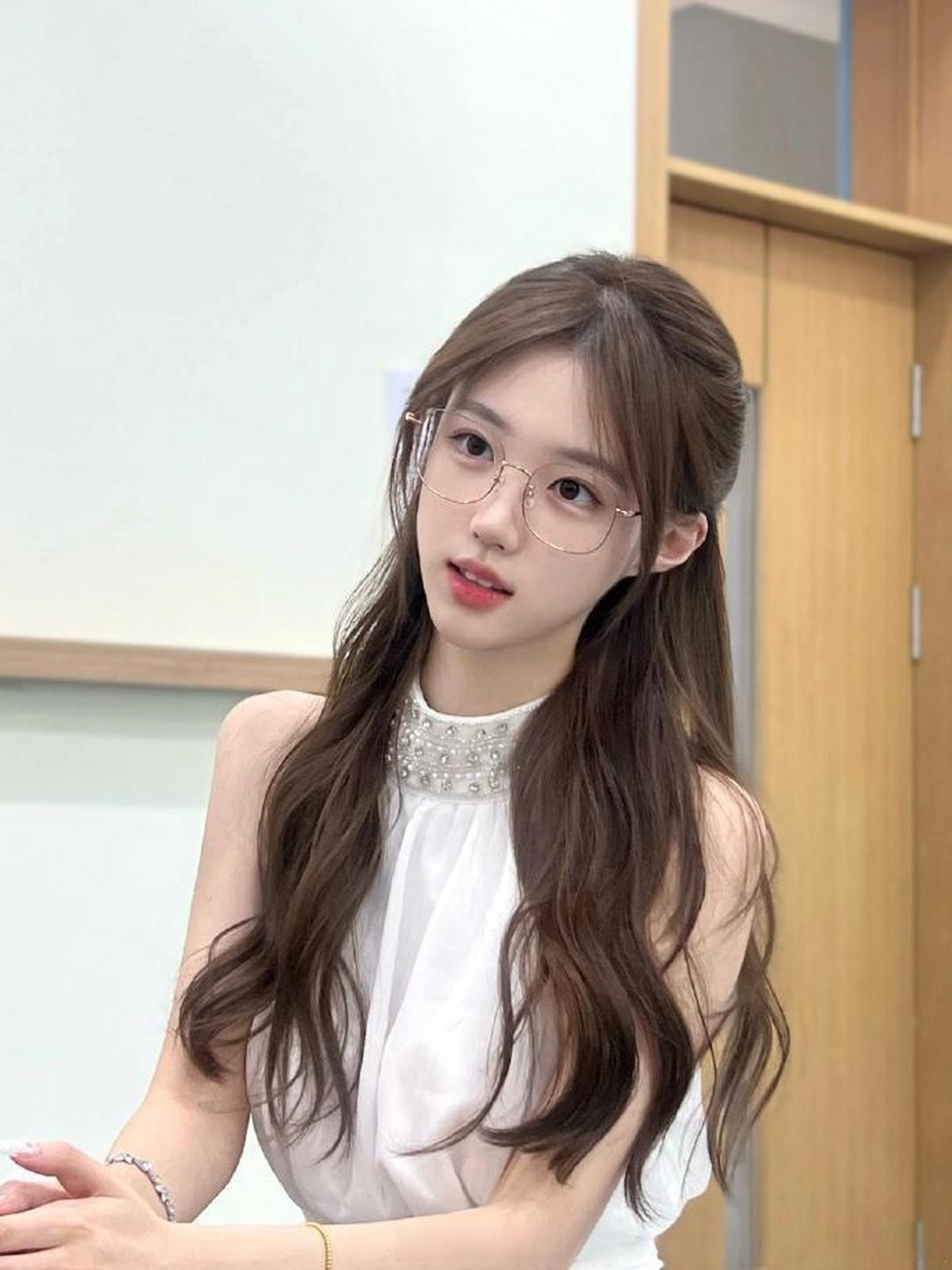 眼镜学姐 真的好美   深圳校花
