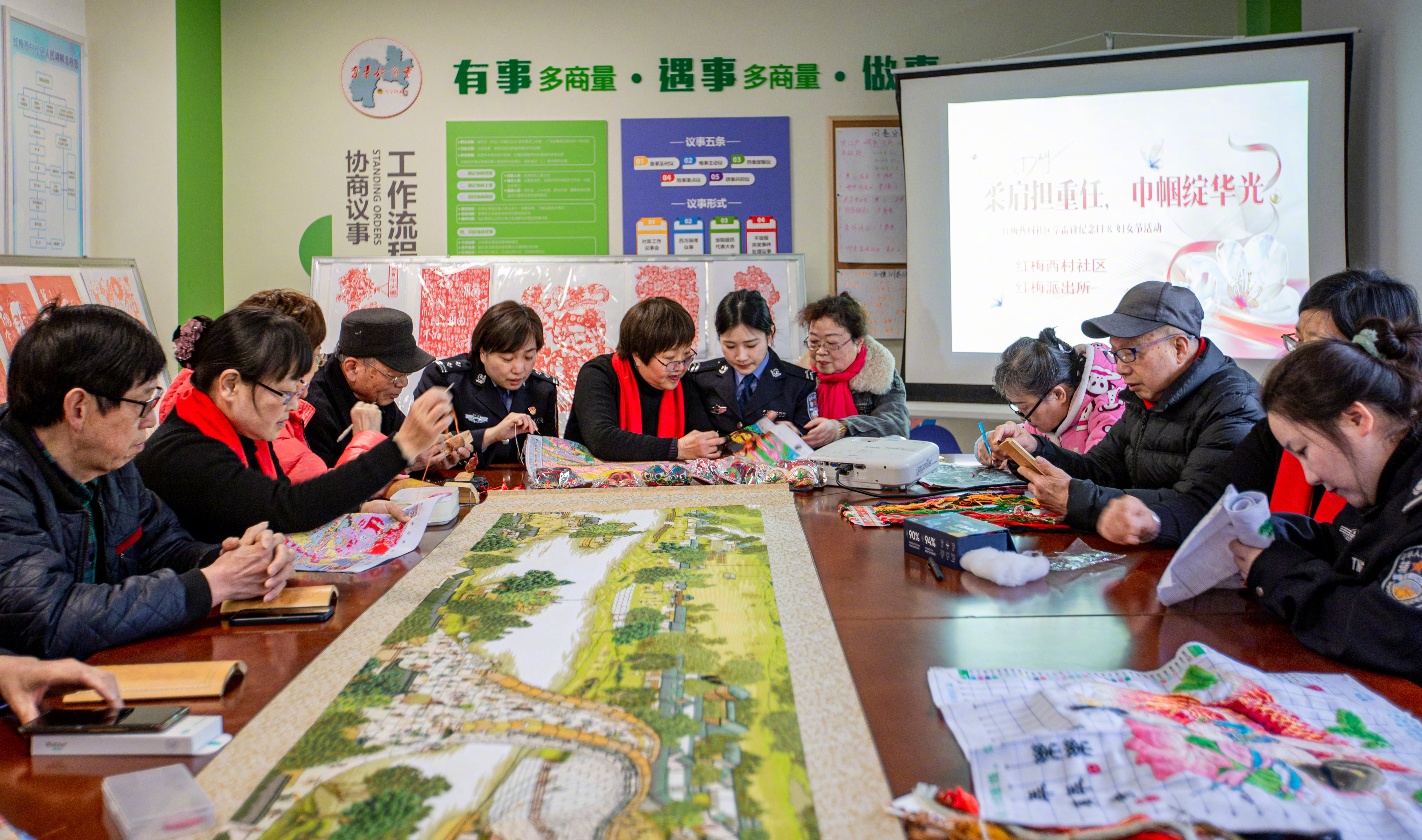共绽芳华】3月6日上午,常州市公安局天宁分局红梅派出所女民警,女辅警