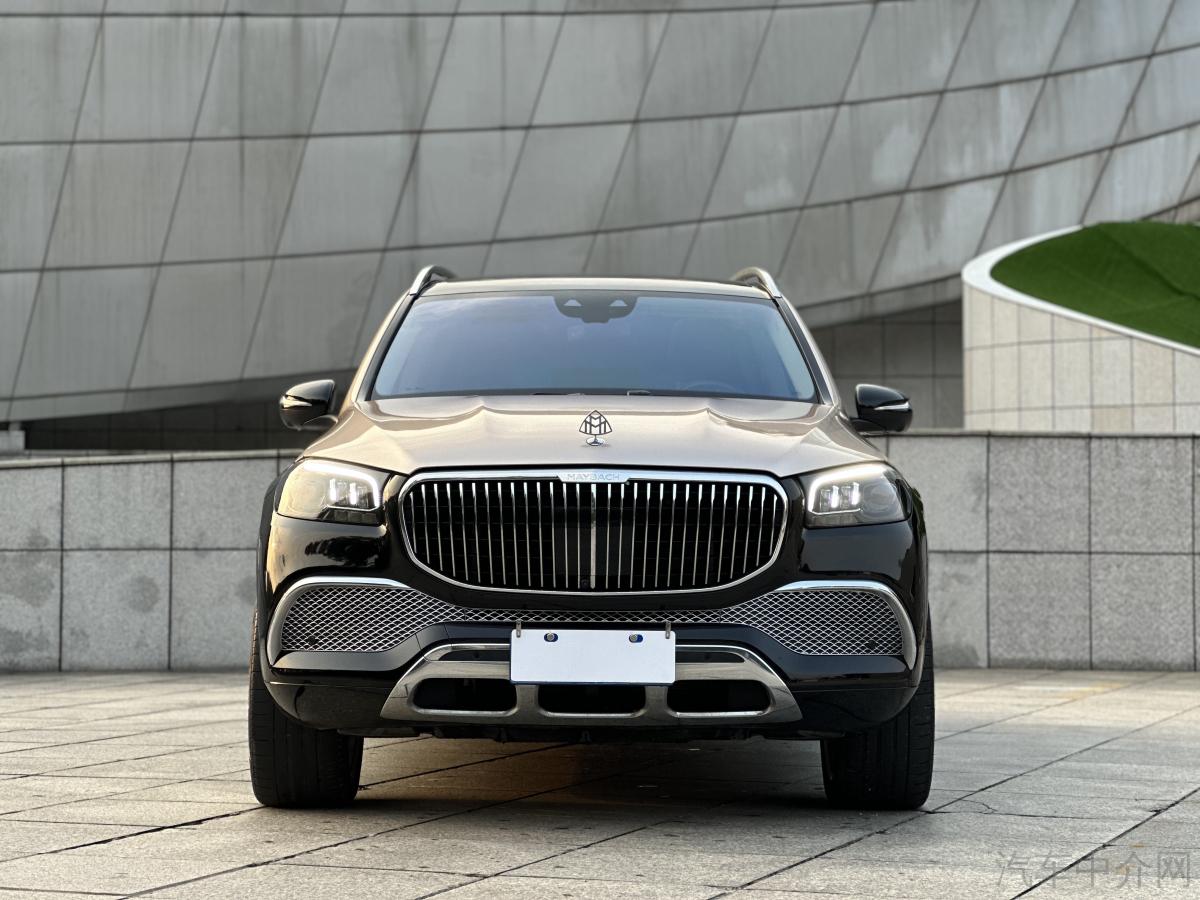 手自一体 表显里程:2万公里 燃料:汽油 车况说明:21年8月奔驰迈巴赫