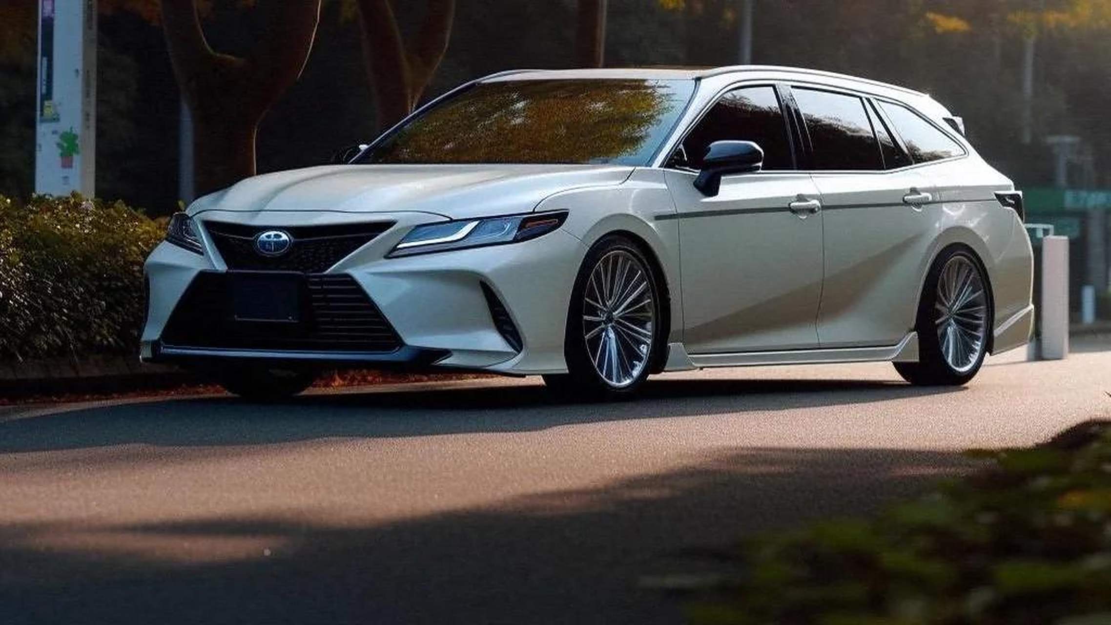 全新丰田凯美瑞旅行车预览图!这是把塞纳压扁了的凯美瑞吗?