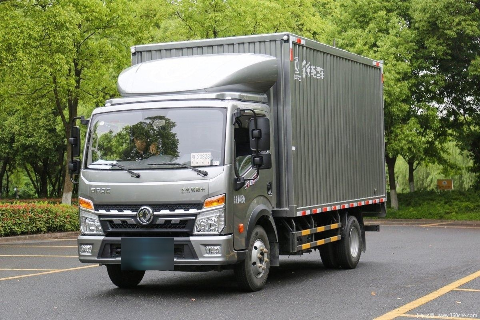 落地13~15万左右,最值得购买的一款4米2厢货车-东风多利卡d6 东风多利