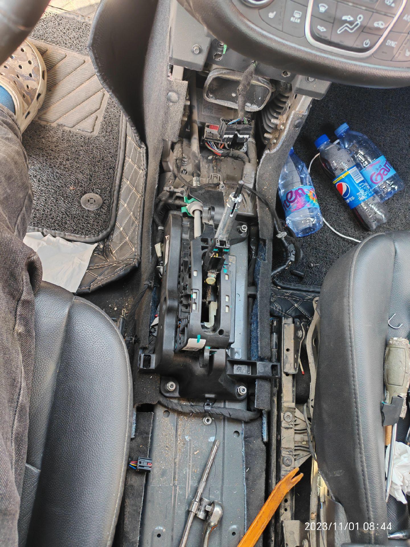 迈锐宝挂上档提示请挂入p档,打不着火,解决方案挂档结构拆掉,更换p档