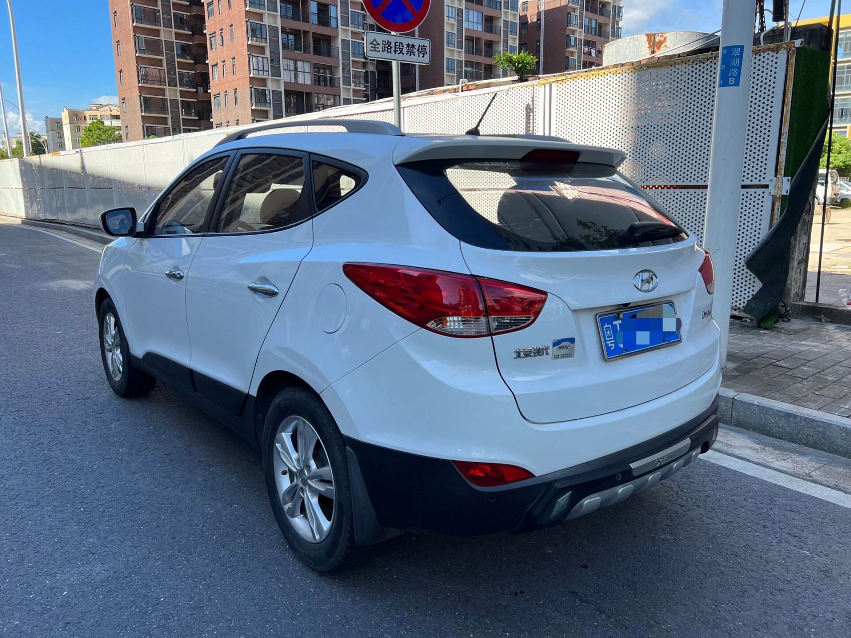 北京现代 suv ix35    2012年9月上牌 现代ix35,一手车,实表8万多