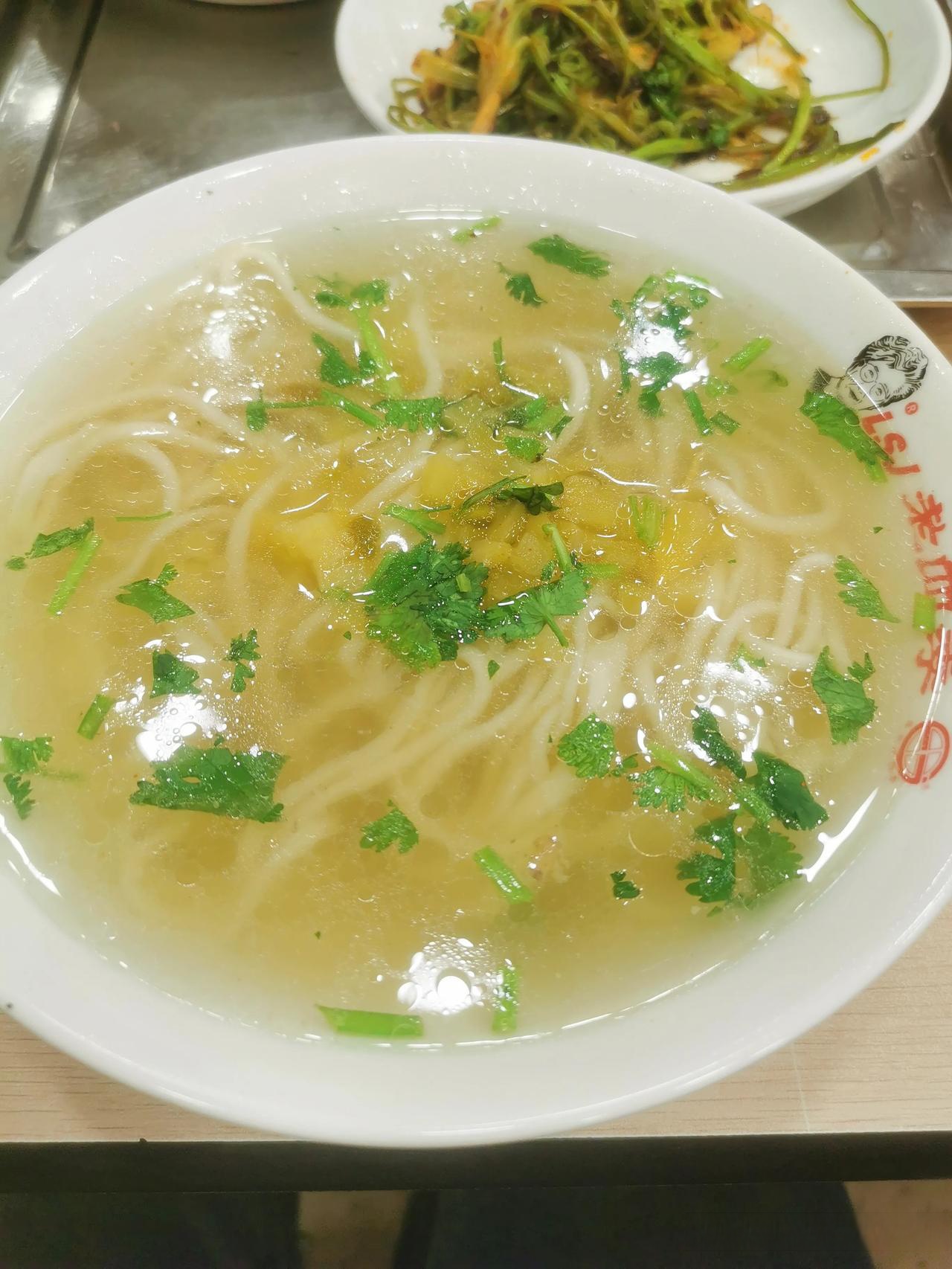 来沈阳考试偶遇美女小姐姐请吃鸡架和抻面心情