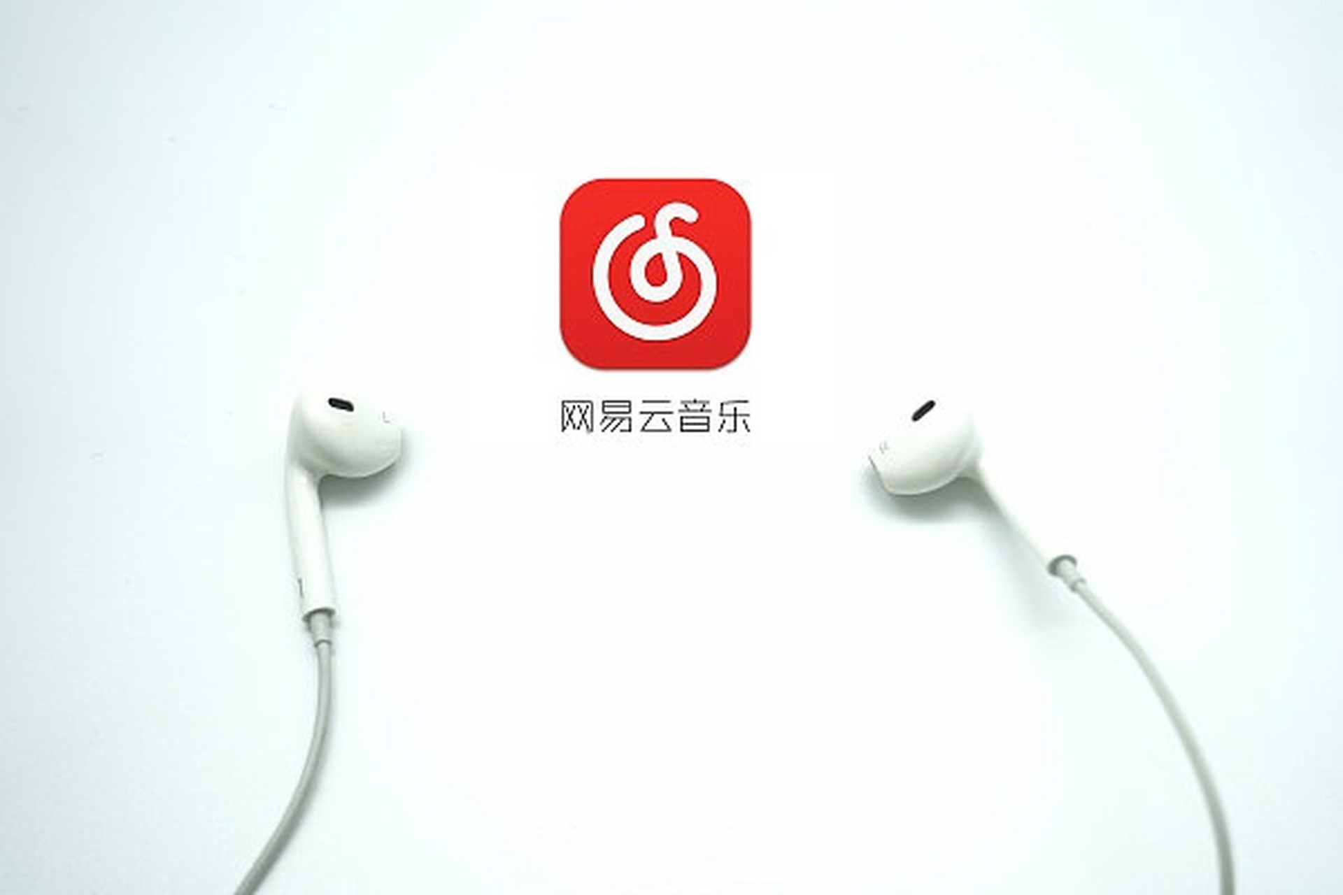 【#网易云音乐股价暴涨#超40%】云音乐港股尾盘持续拉升,现涨超40%.