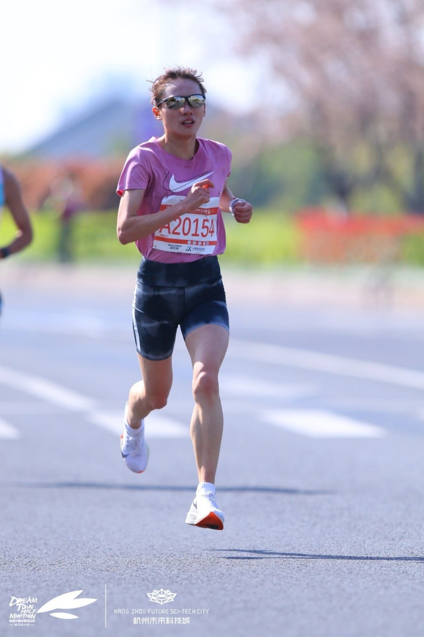 许双双时隔六年再跑半马 1:12:10 ; 谢冬生首次尝试半马 1:05:02!
