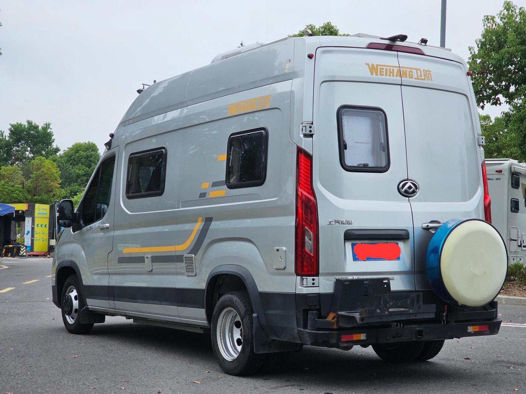 22年卫航无中门大通v90b型房车.1.国六 自动挡 后驱双后轮  2.