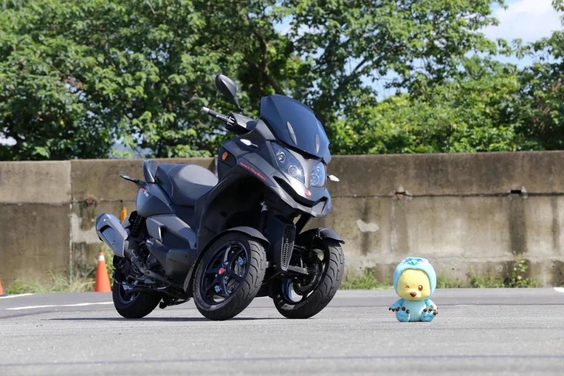 台湾宏佳腾倒三轮.宏佳腾3d-350倒三轮,原价6.88万  腰斩价 :4.