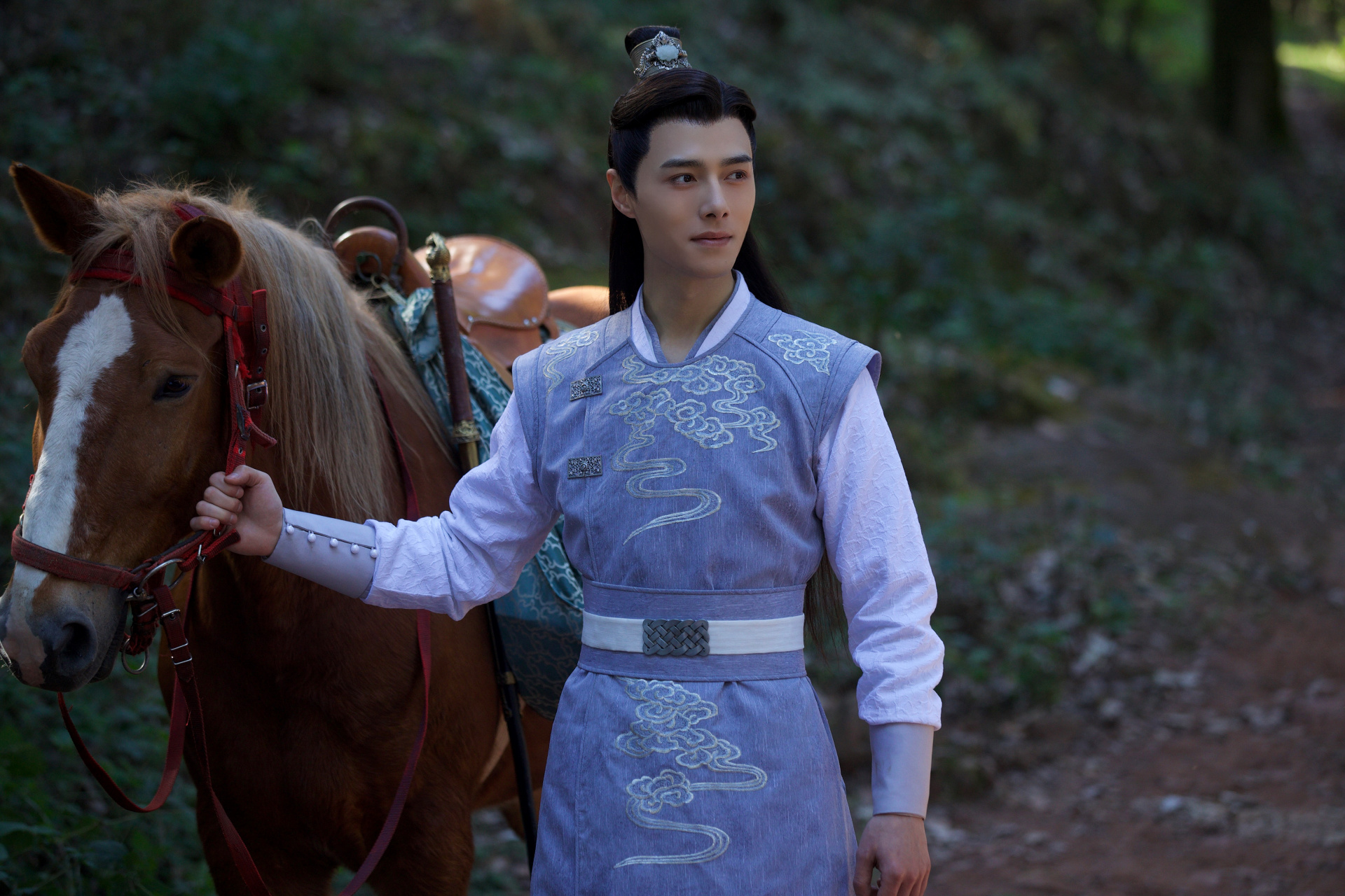 方逸伦 俊眼修眉,顾盼神飞,冷面侠子,心有柔情,燕山故事已过半,今晚