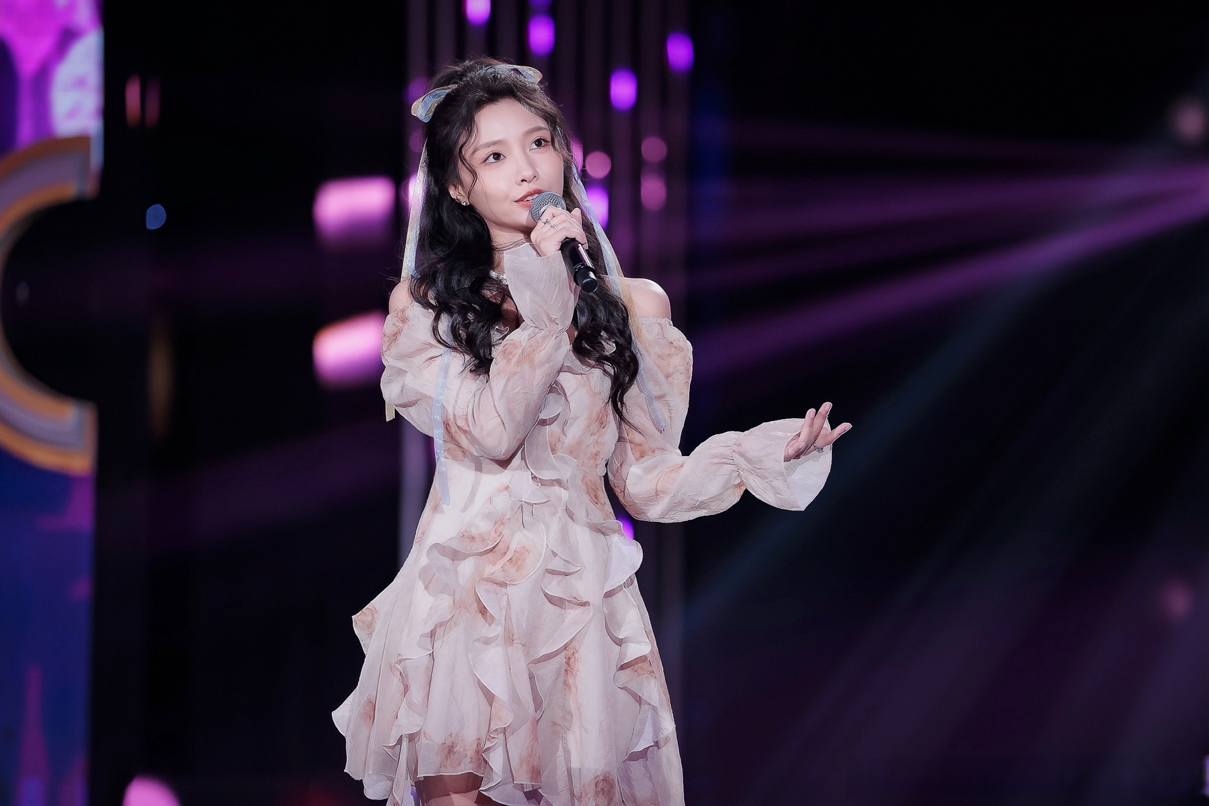 国庆快乐,开门大吉 今晚19:30,和霖在cctv3《开门大吉》见面吧!