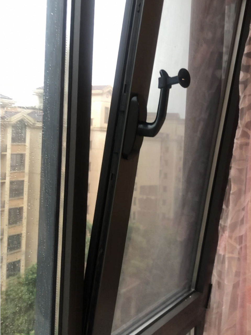 亲身体会内开内倒系统窗的好处.