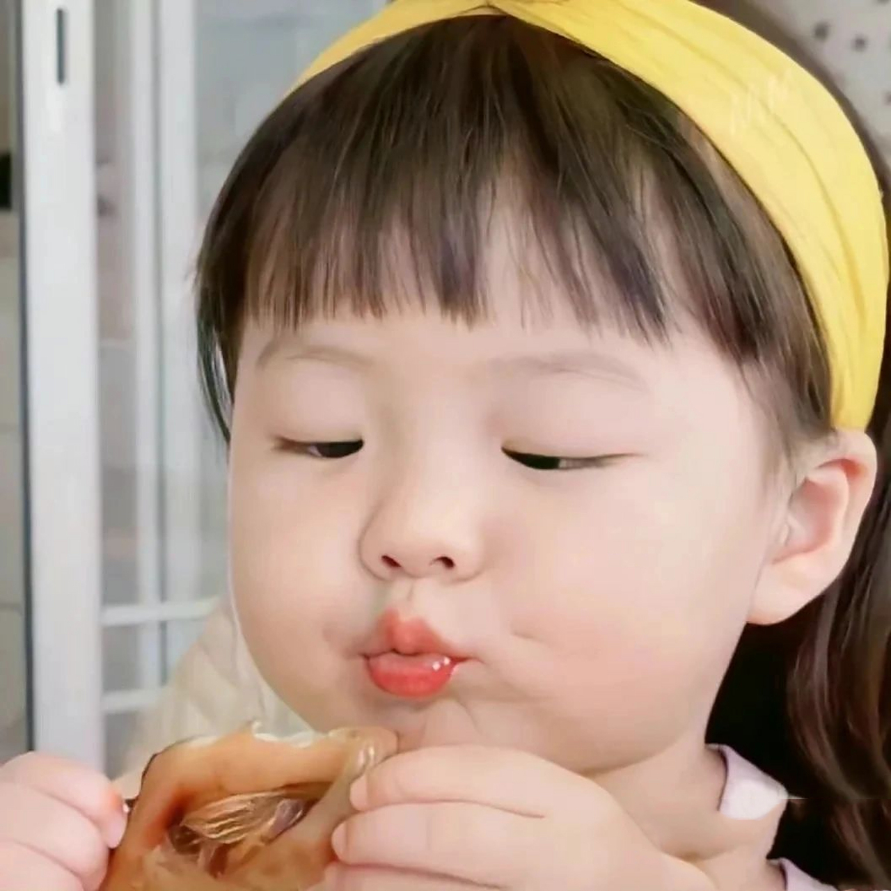 萌娃系列头像之吃东西篇 萌娃系列头像之吃东西篇 吃东西的样子非常不