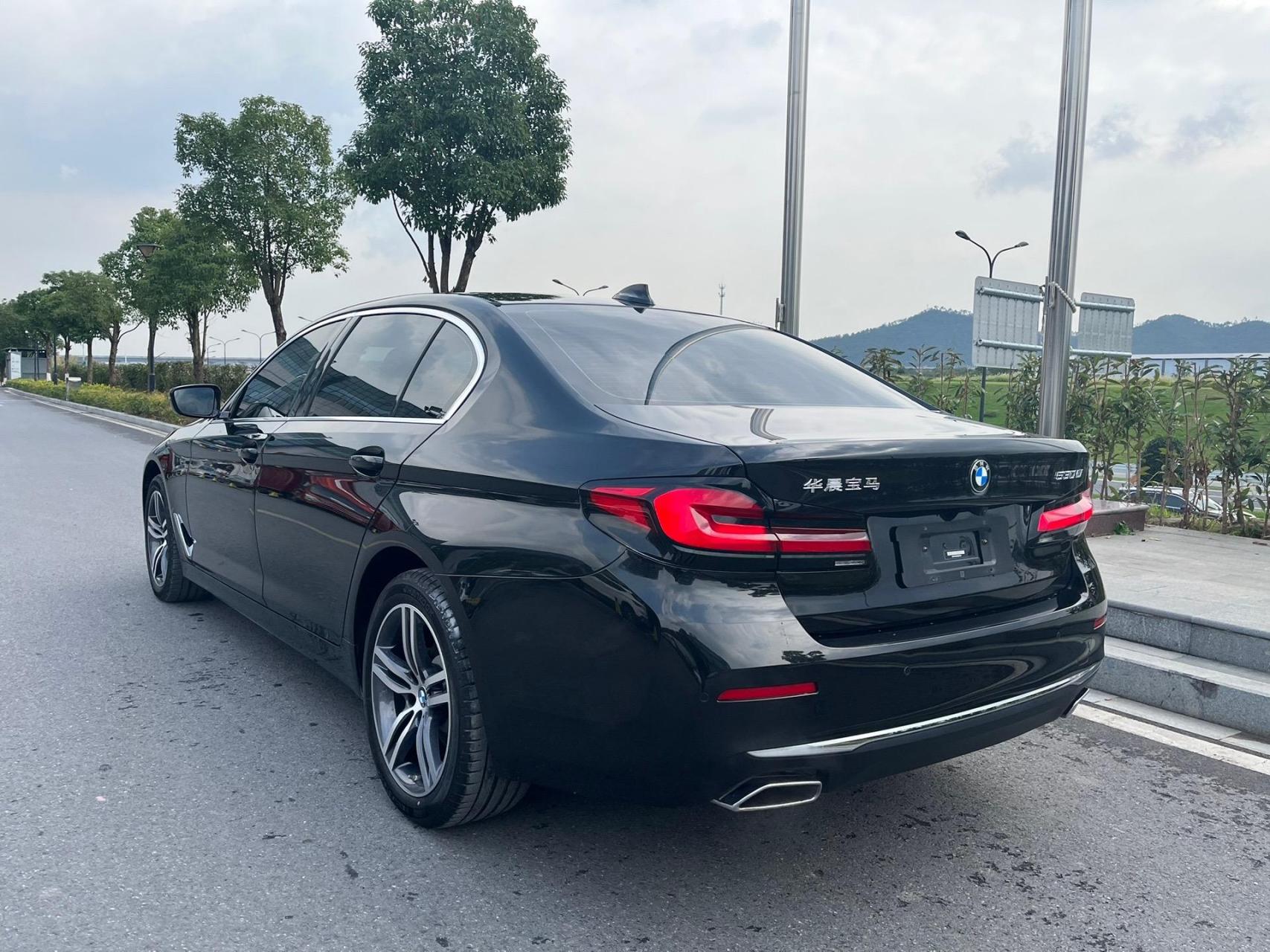 宝马530li 领先型 豪华套装 车况原版原漆 公里数1.