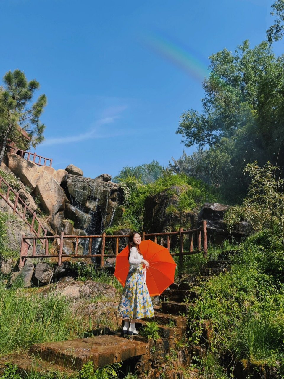 临沂周边游——雪山彩虹谷 99门票:6590(包含滑草,跳楼机等游乐