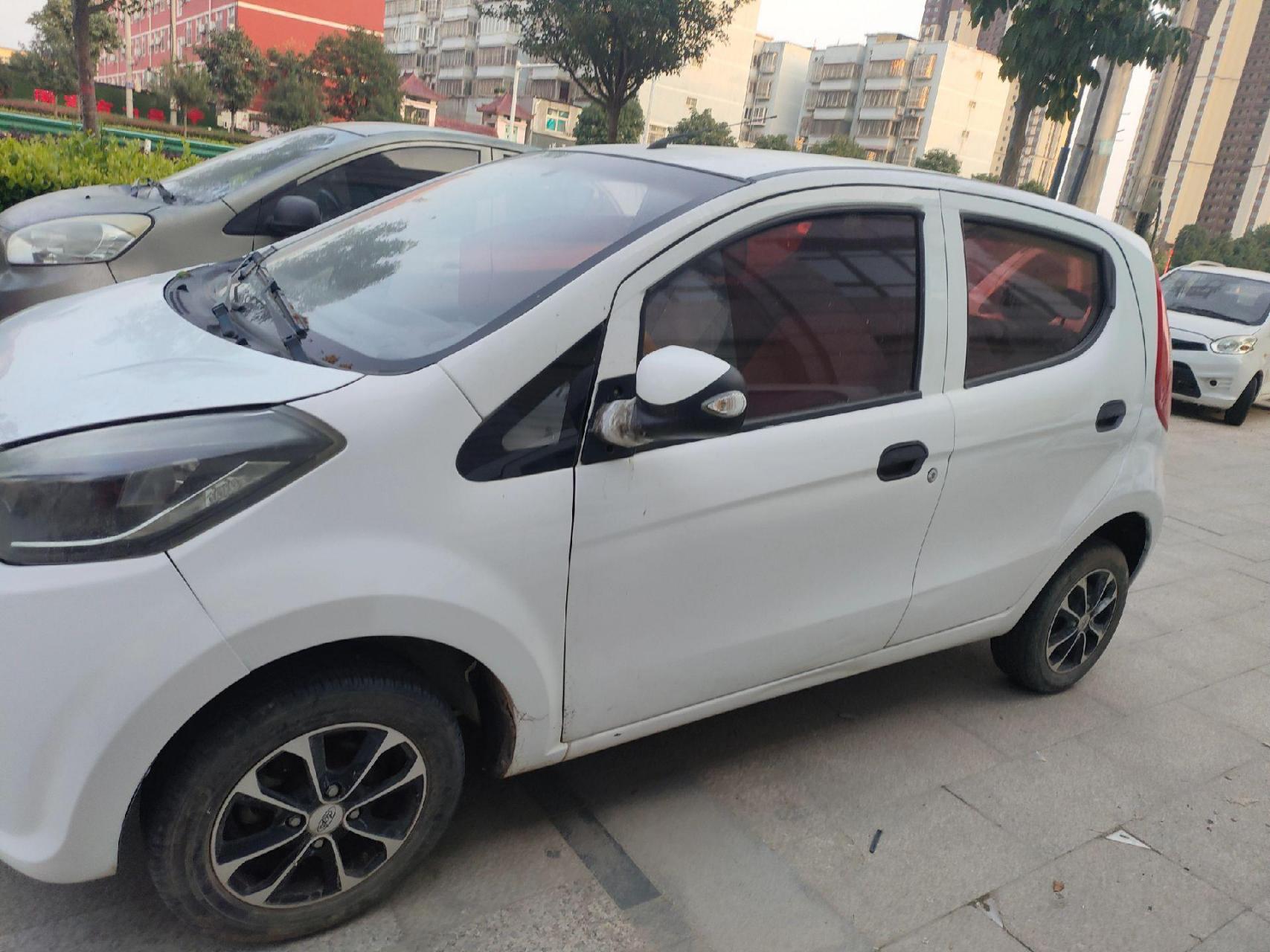 精品道爵开拓者s,实表一万多公里,72伏100安电池,四门电动带遥控钥匙