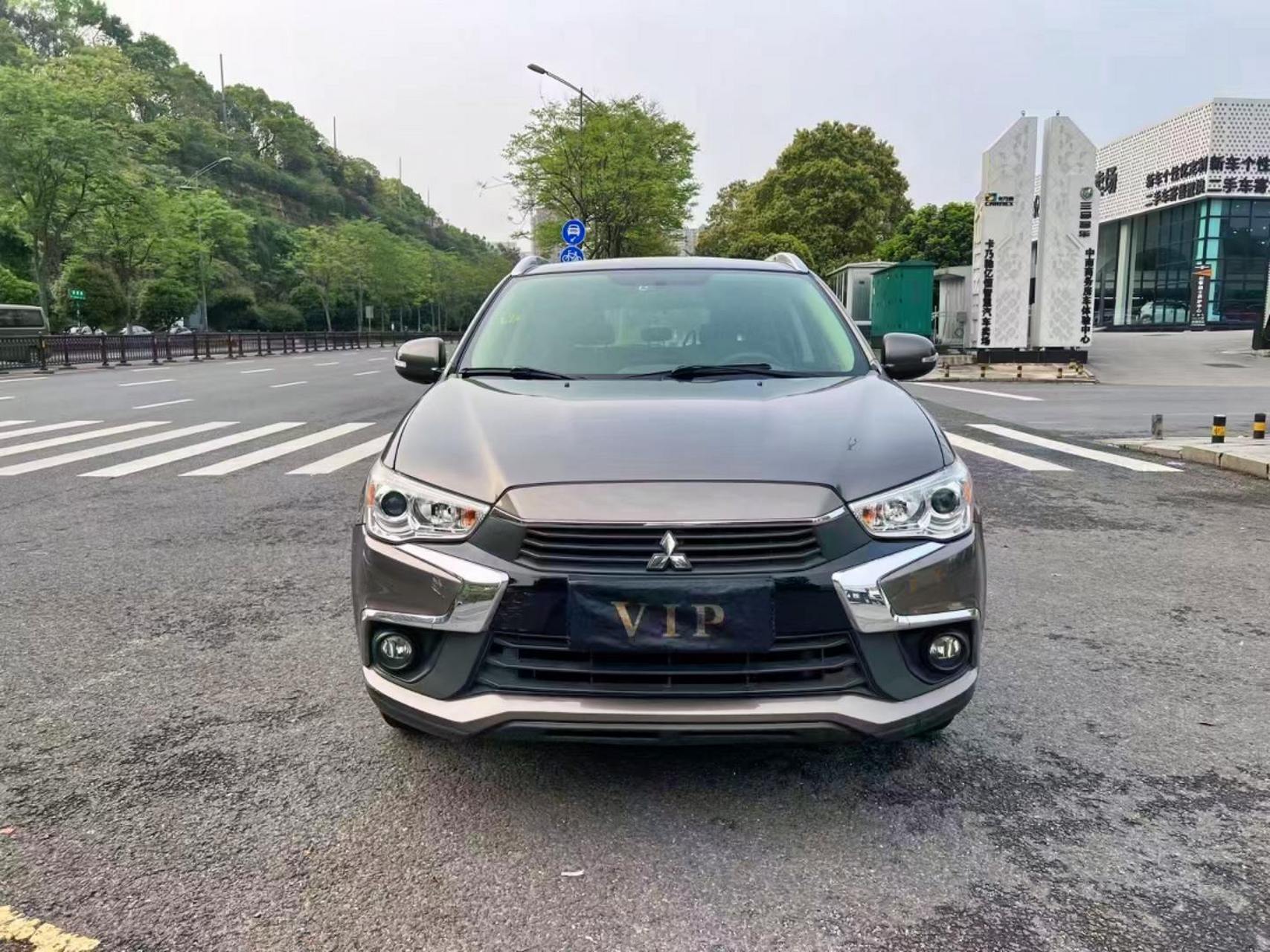 der  18款18年三菱劲炫自动挡2.