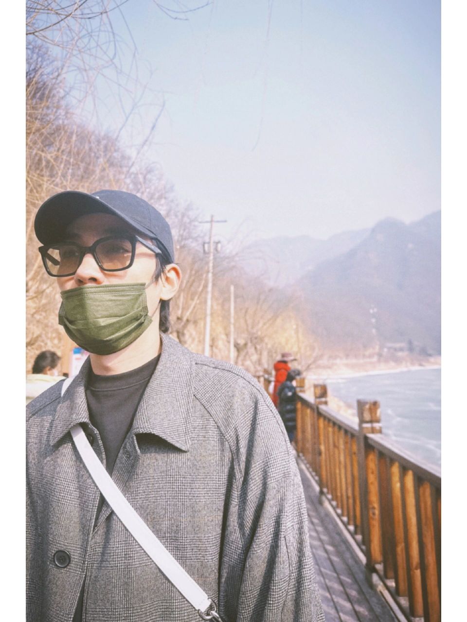 热知识 朱一龙工作室早就公告不要追私,追机场,出未公开行程的路透了