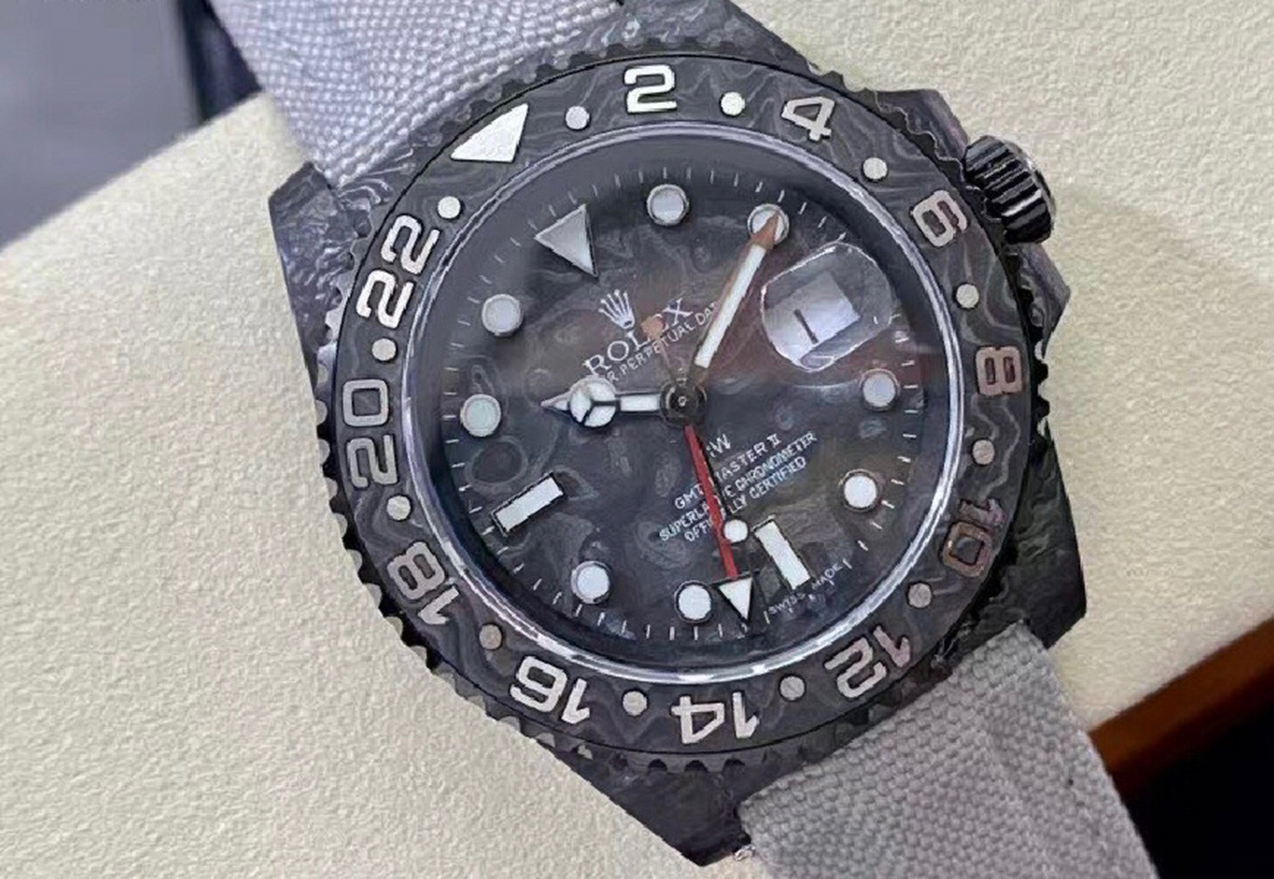 diw劳力士格林尼治系列碳纤维腕表   不要问公价多少钱,改装款,官网是