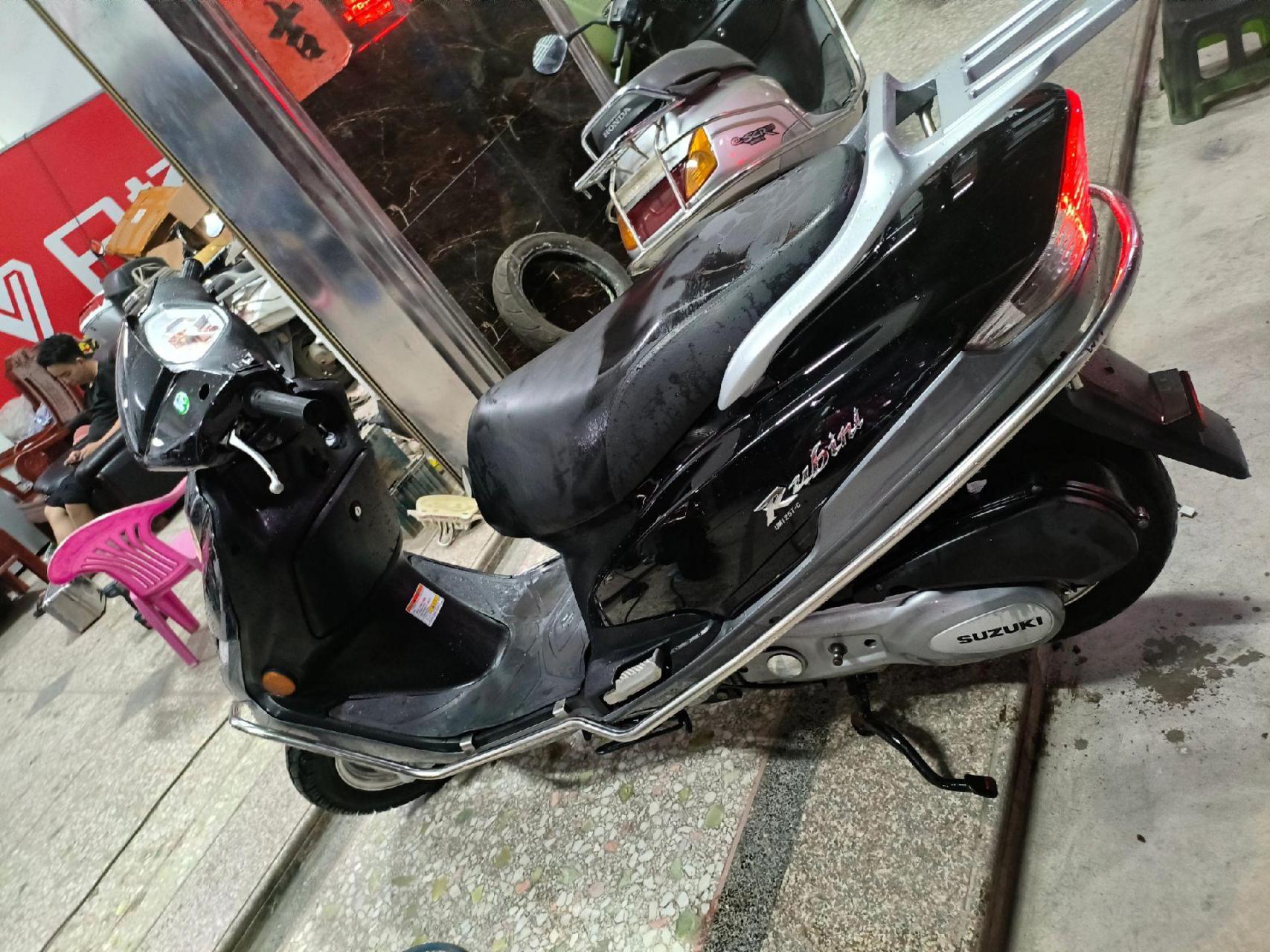 电喷铃木红宝ua125.
