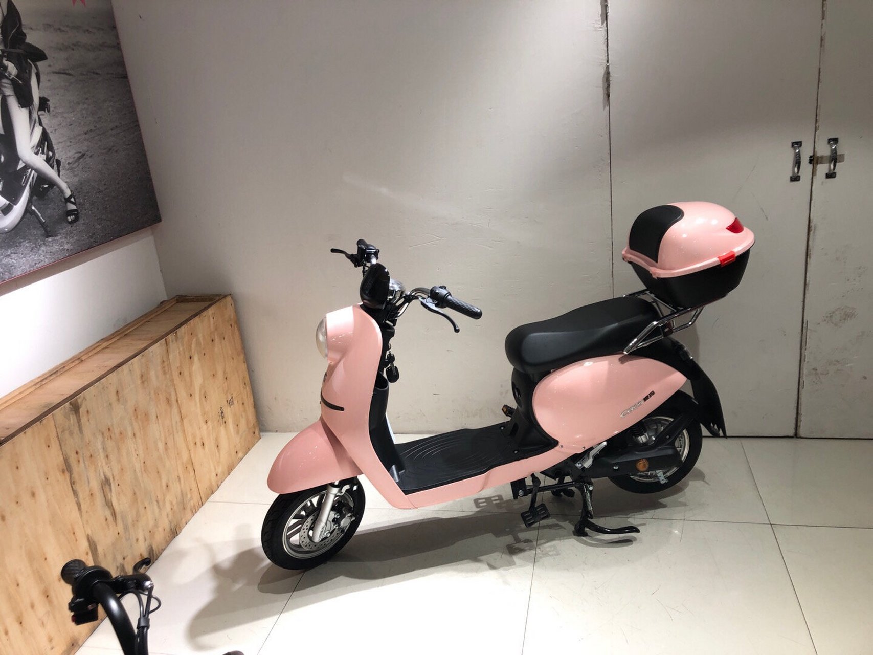 爱玛悦豆 为了接娃,虽然学校走路8分钟左右.