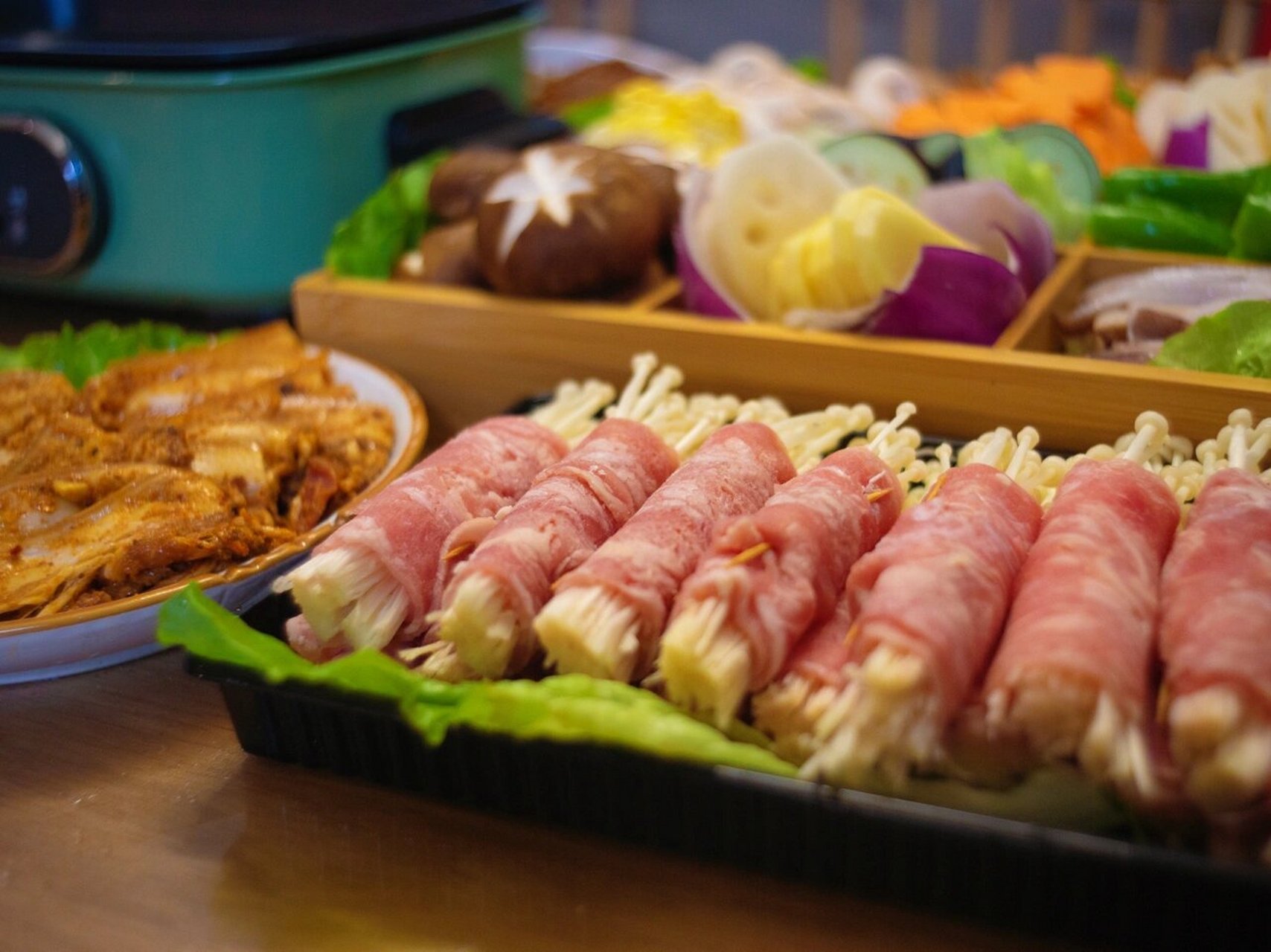 我们说好的烤肉沉浸式摆盘和食材分享来了 食材分享: 91一,荤菜类