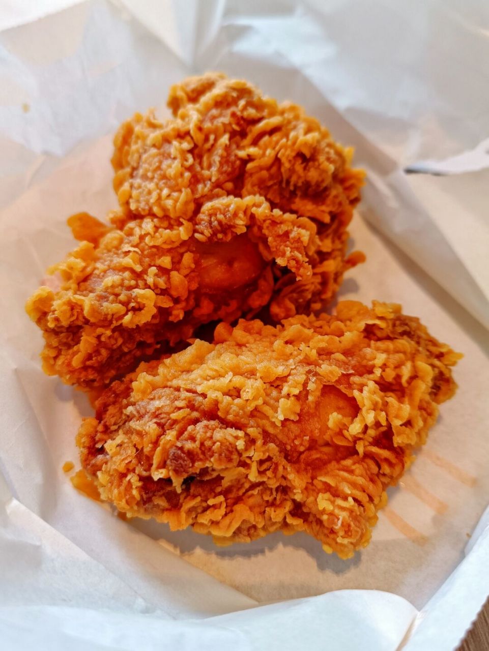 感觉麦辣鸡翅和以前味道好像不太一样了 #麦辣鸡翅# #麦当劳麦辣鸡翅