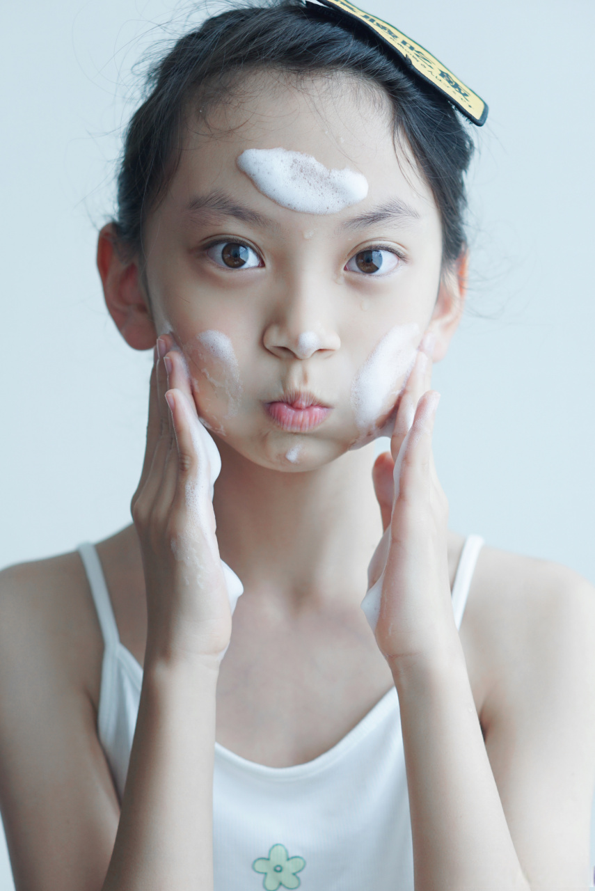 开启冰夏派对# 夏天勤洗脸95060893