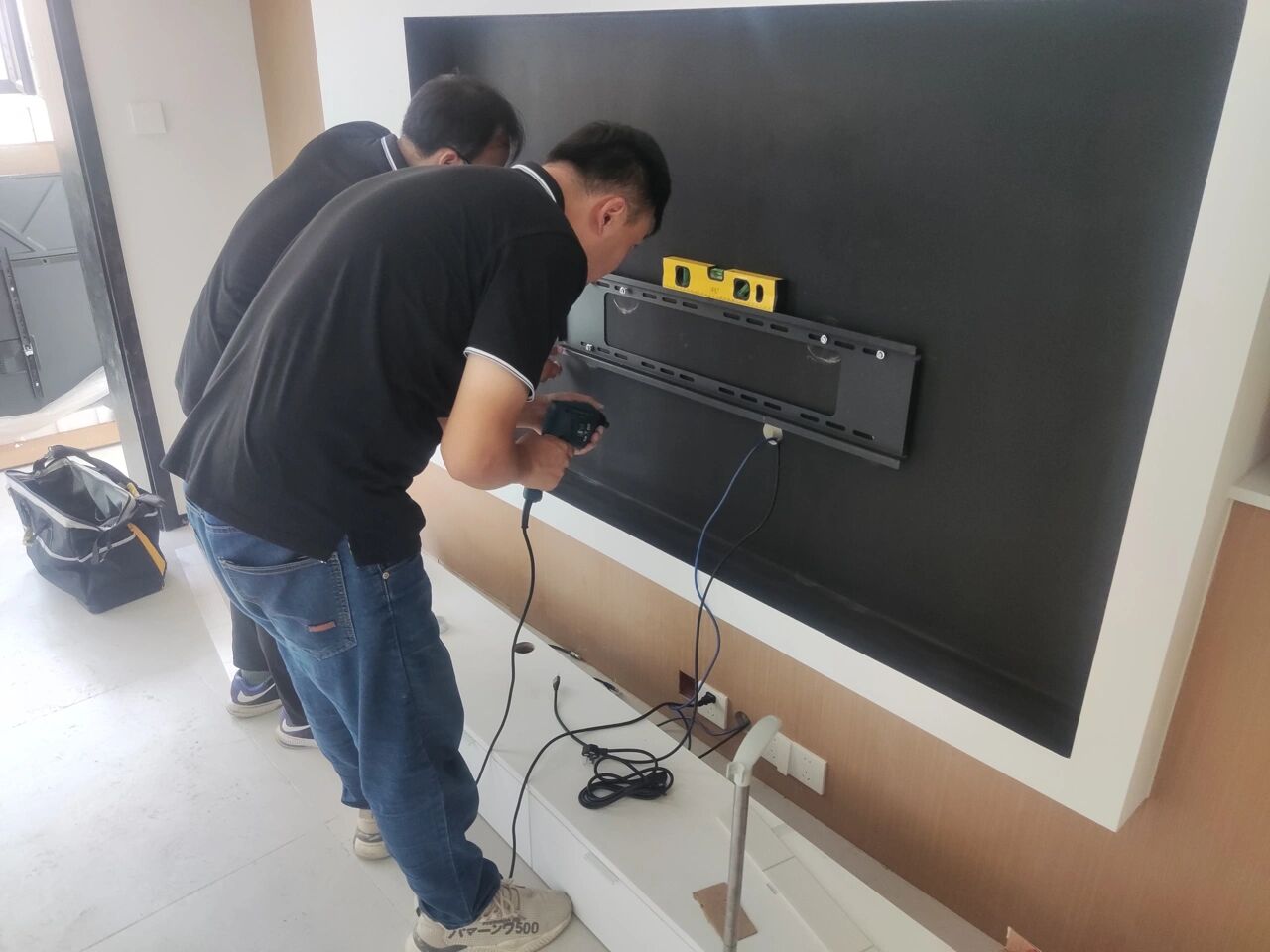 上海家电市场最新动态：智慧生活新体验