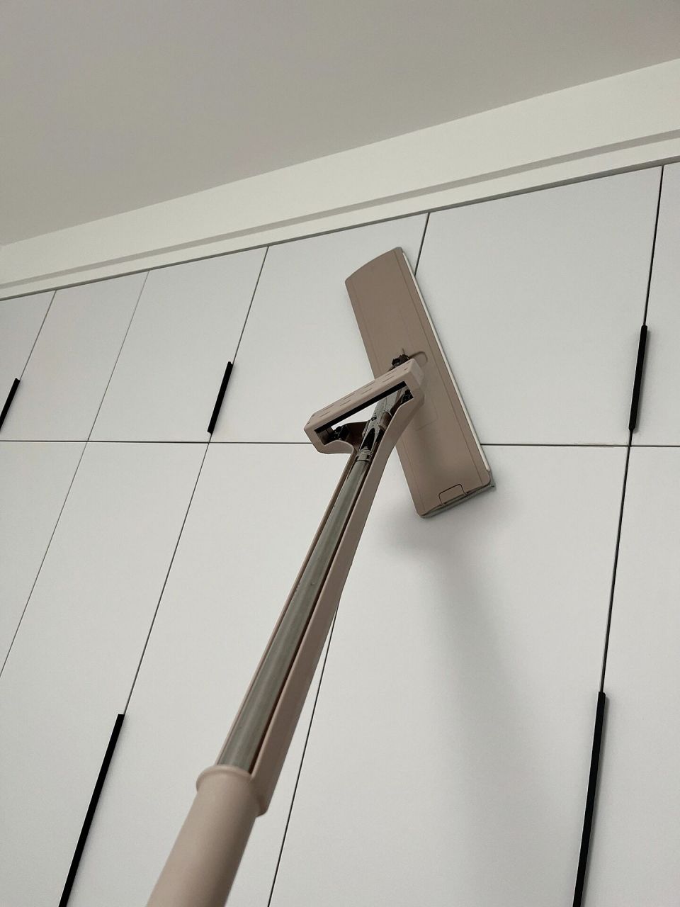 听说甲醛溶于水 听说甲醛溶于水,这不有空就来擦柜子,拖把替代抹布