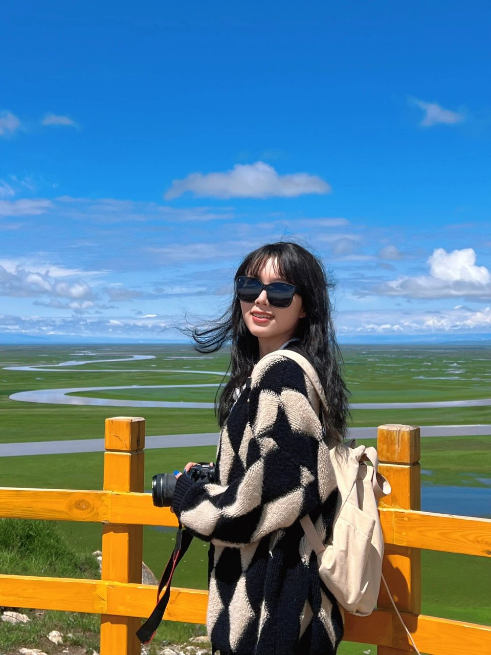 新疆巴音布鲁克草原 8215简介 巴音布鲁克草原景区又名【天鹅湖