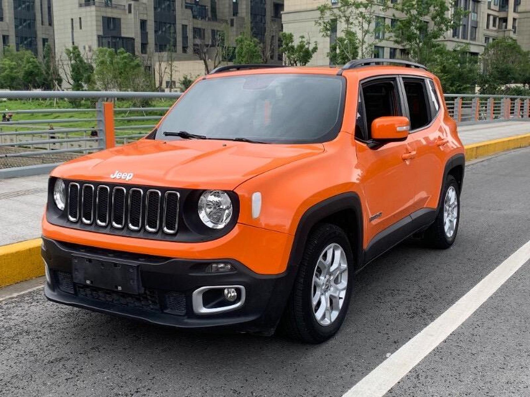 吉普自由侠1.4t 首次上牌 suv 车辆车型 - 排放标准 汽油 燃油类型 1.