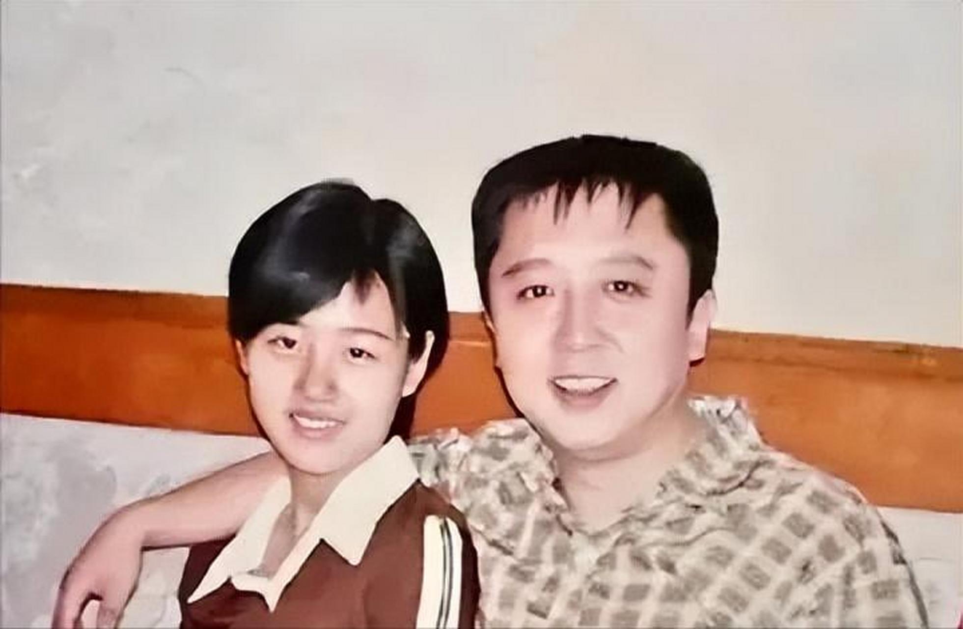 那年,29岁的于谦爱上了小10岁的白慧明,第一回见女方父母,白父便说:"