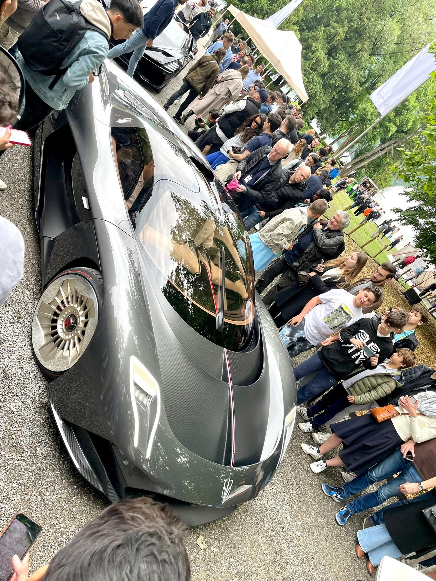 红旗超跑s9📸被老外围观