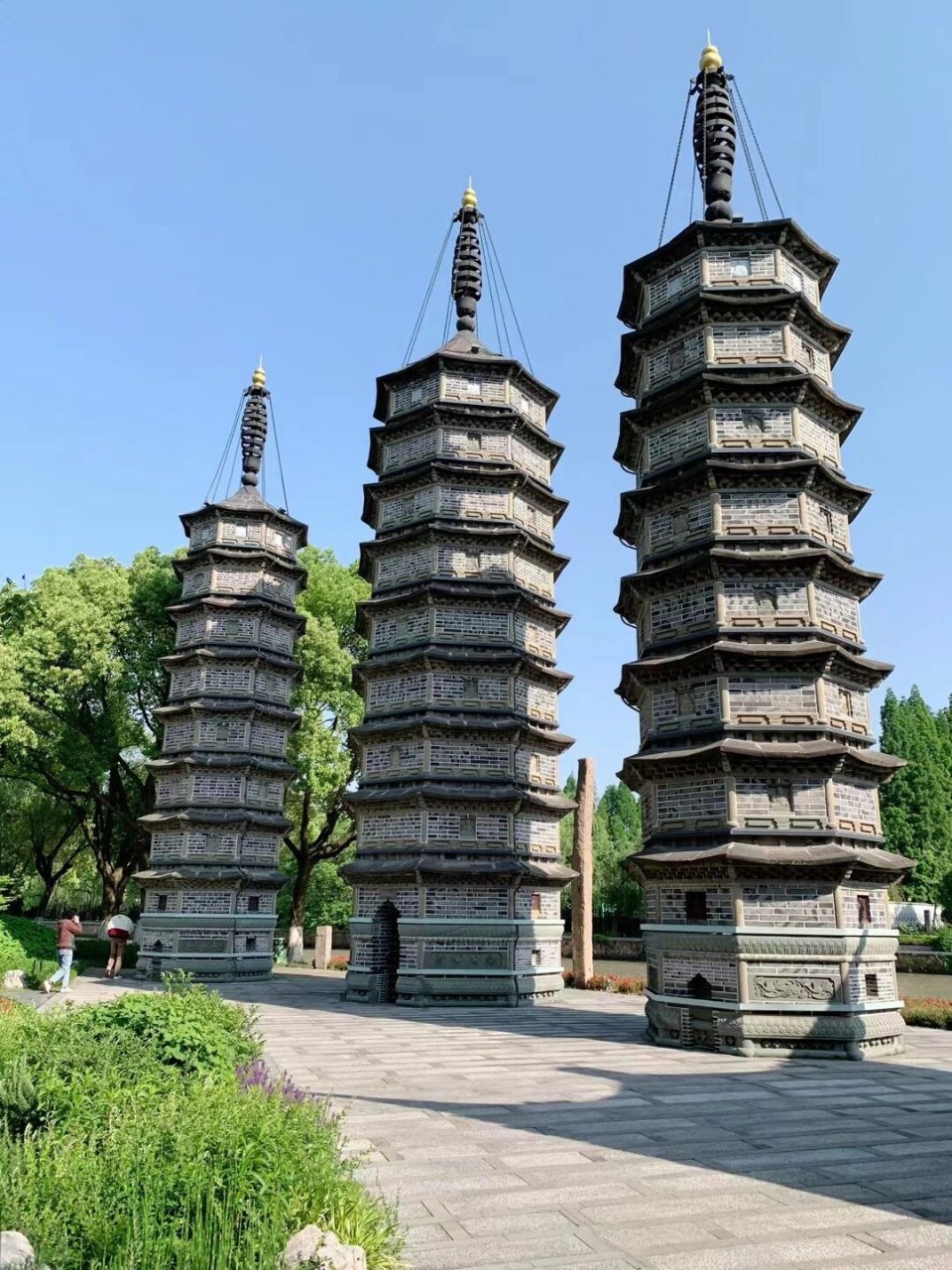 嘉兴地标建筑,三塔公园 嘉兴三塔,位于嘉兴西门外京杭古运河畔,始建于