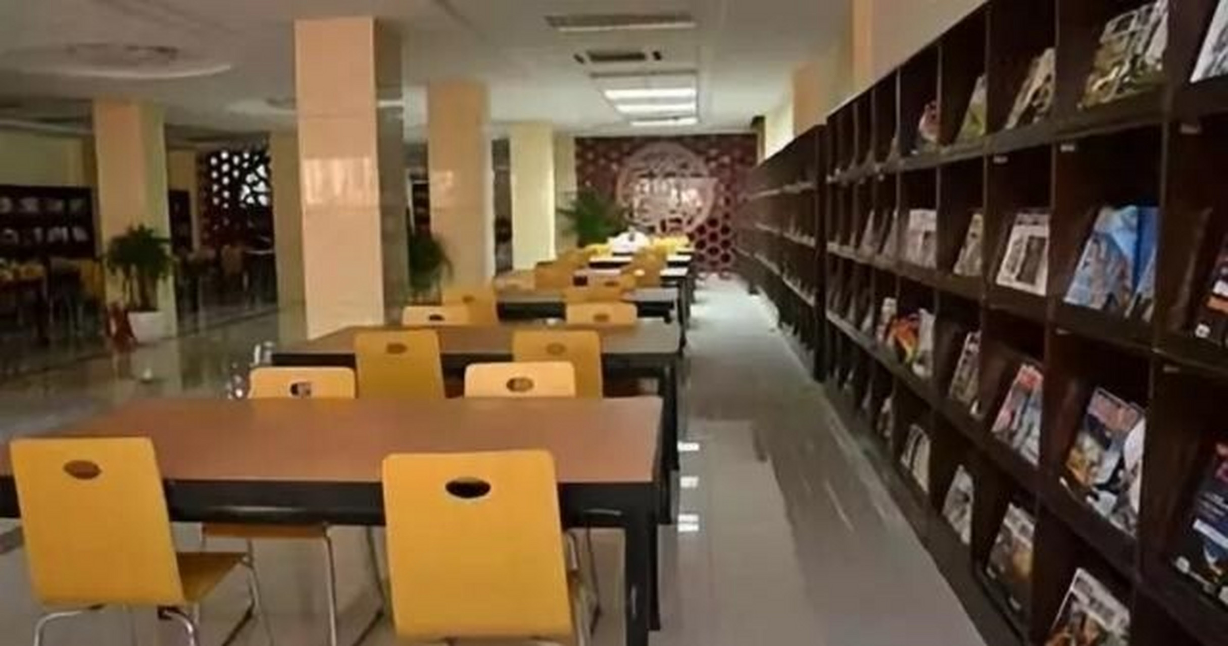 重庆树人八中 1性质:重庆市树人中学校是重庆八中参与举办的民办高中.