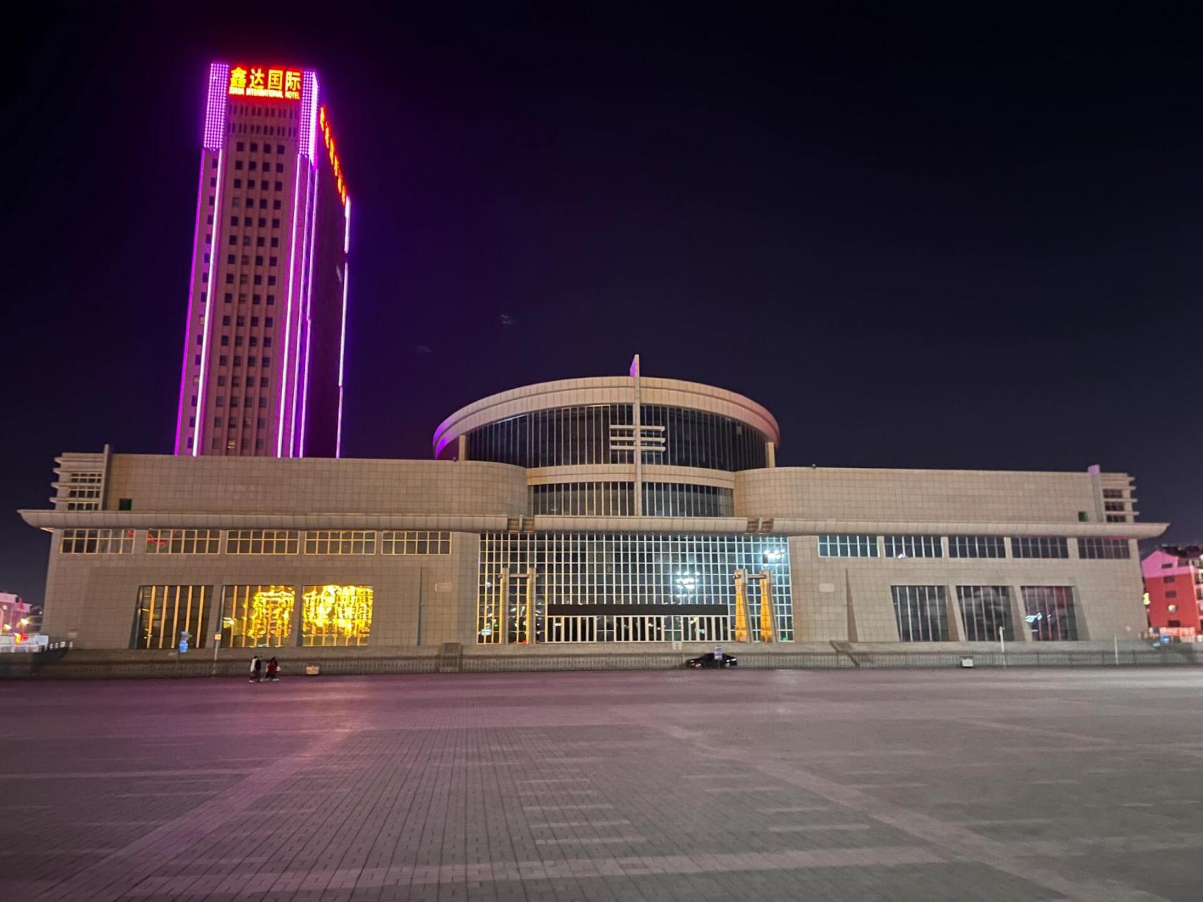 通辽,一座意外的城市 几年没来通辽,发展的确实不错,本来想想是很粗狂