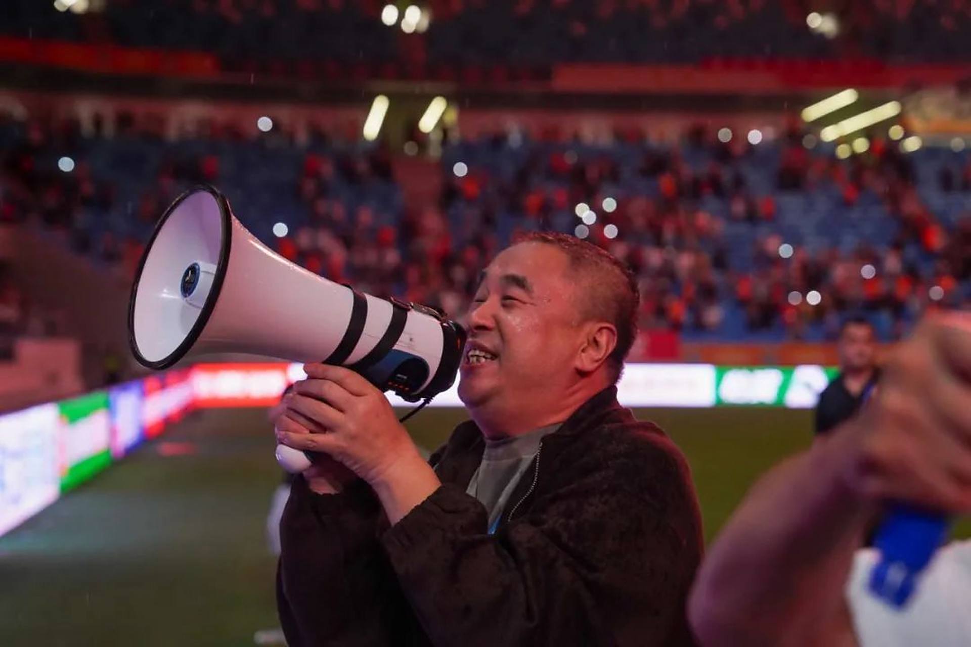 【乔伟光:不敢想能和海牛走到一起,做足球一定要耐得住寂寞】1993年12