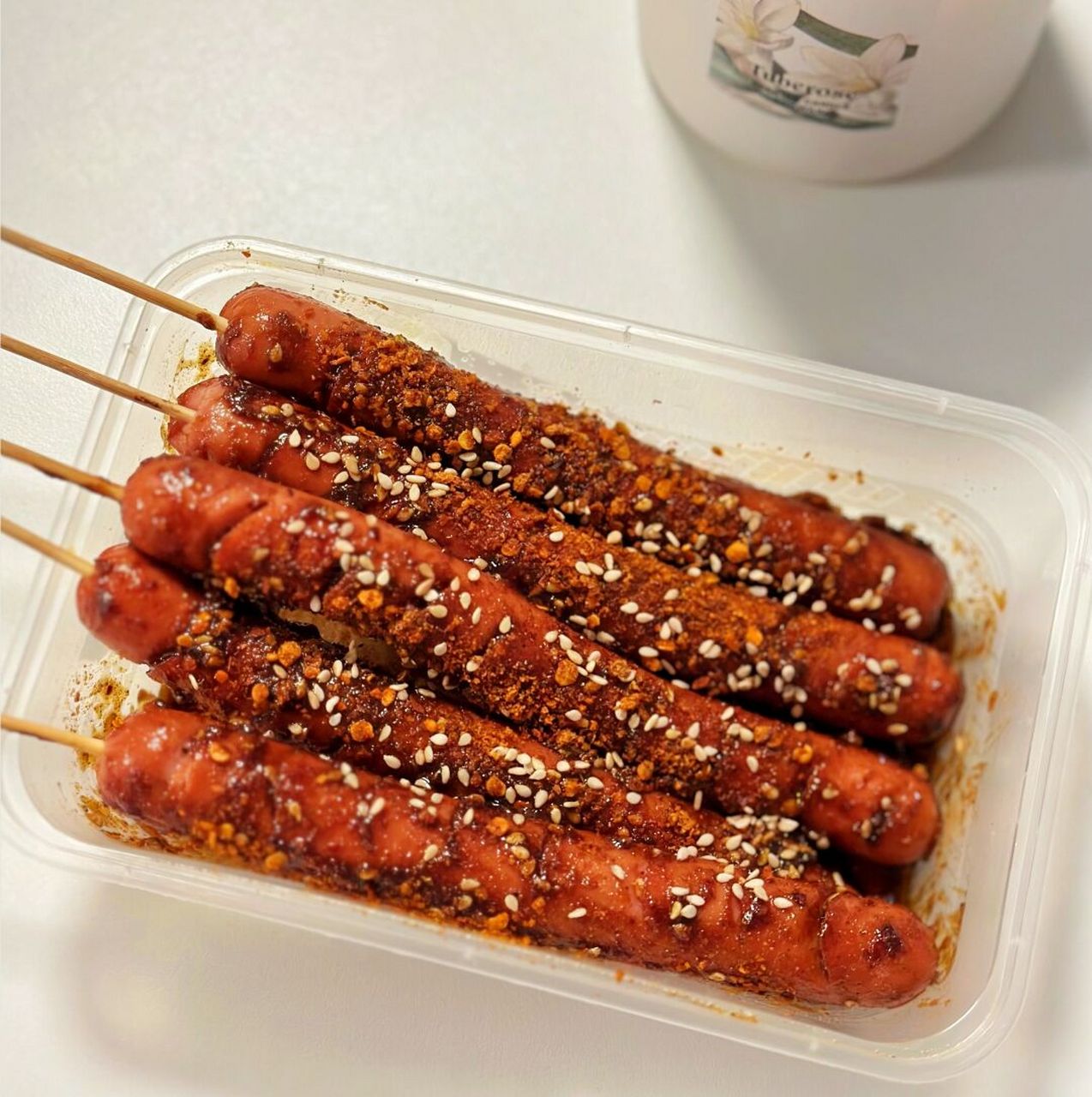 9297烤箱食谱|烤火腿肠 步骤: 16615火腿肠切花刀,刷上一层油