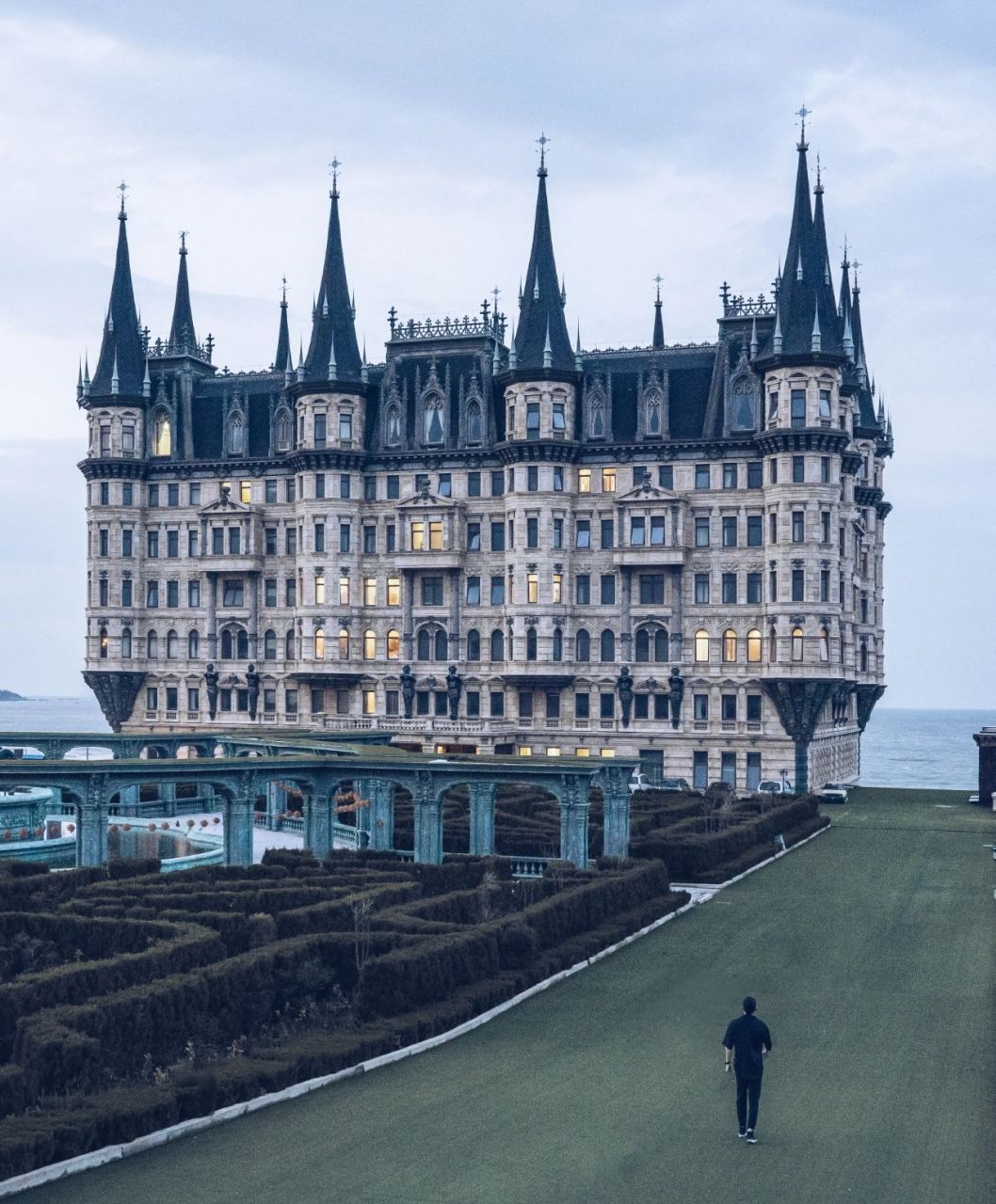 蓬莱丨文成城堡 这个城堡98酒店是电影《西虹市首富》取景地.