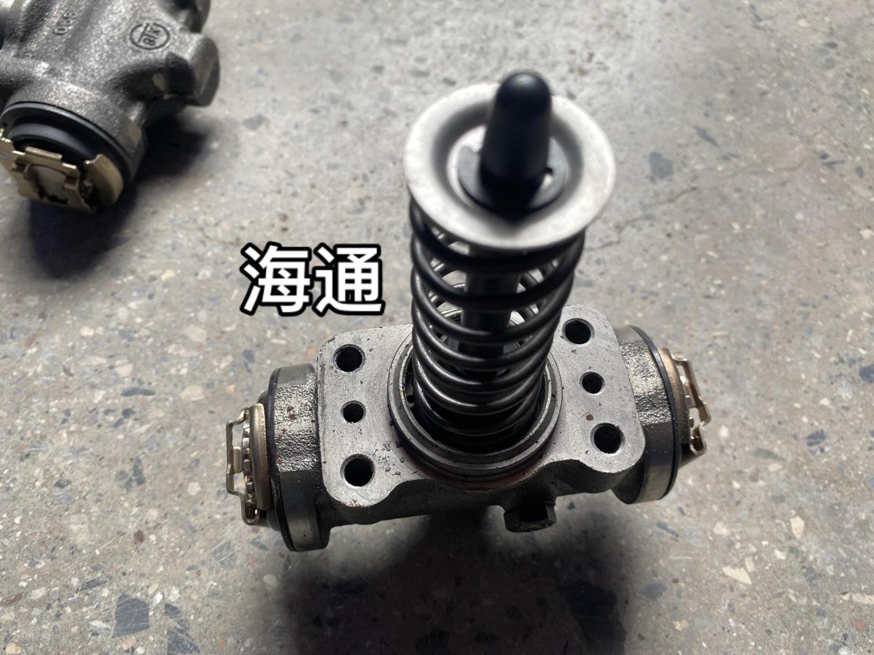 青岛一汽解放轻卡原车配件.楔式制动器配件系列 制动块