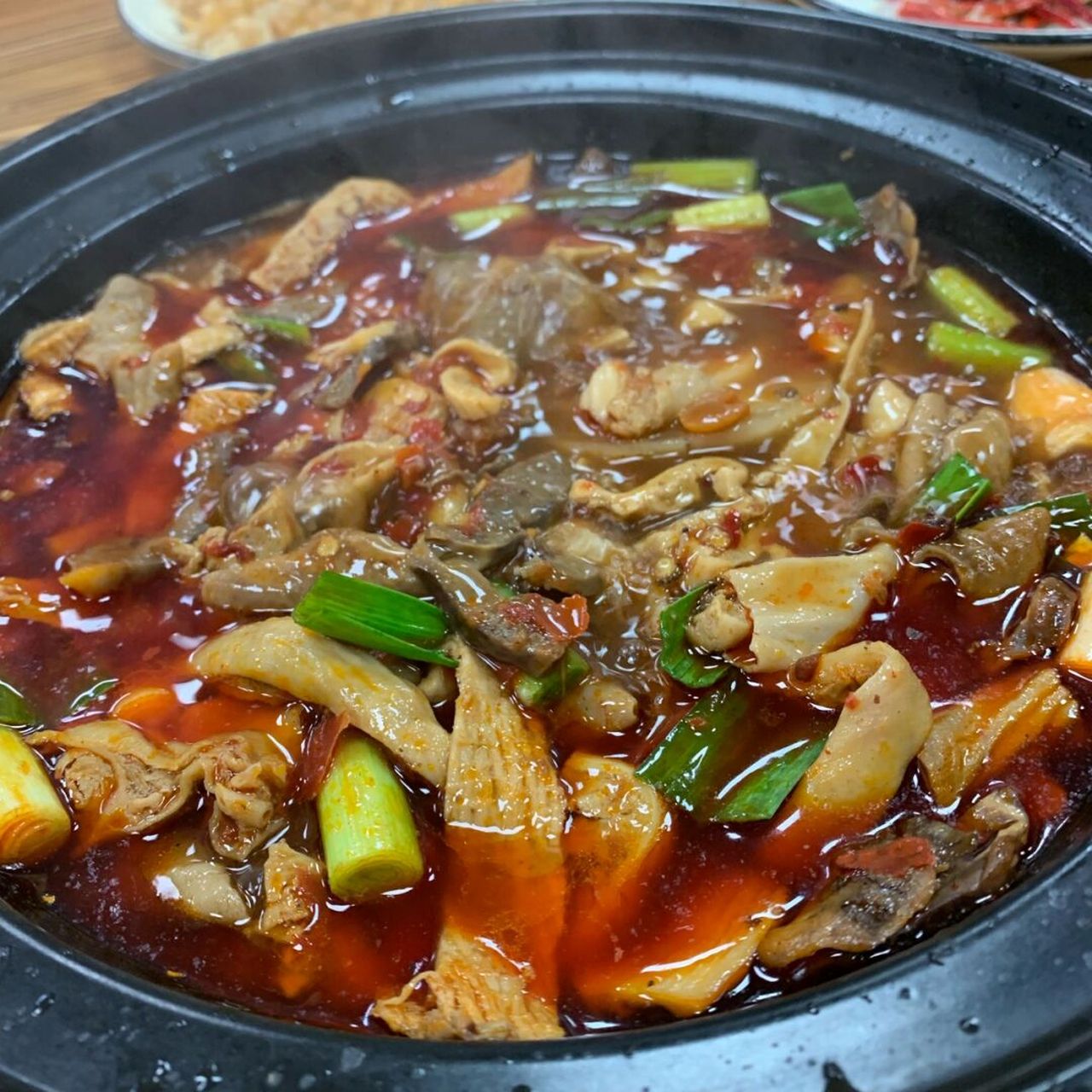 探店97易记花江狗肉 绝绝子97 图一:红煨牛杂 5890/份 图二