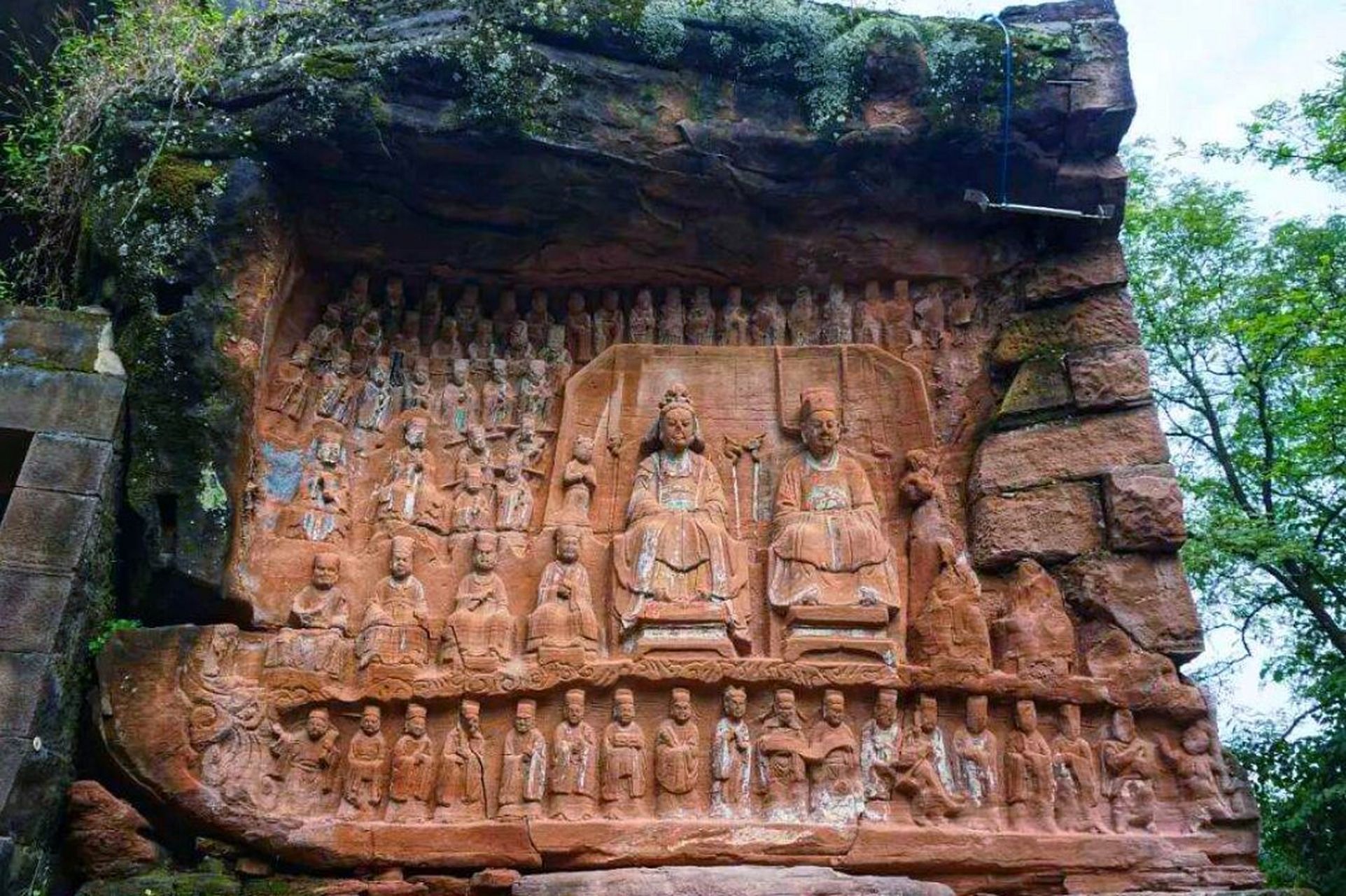 重庆石门山石刻|紧闭的大门挡不住访古热情 很多人知道大足石刻一定是